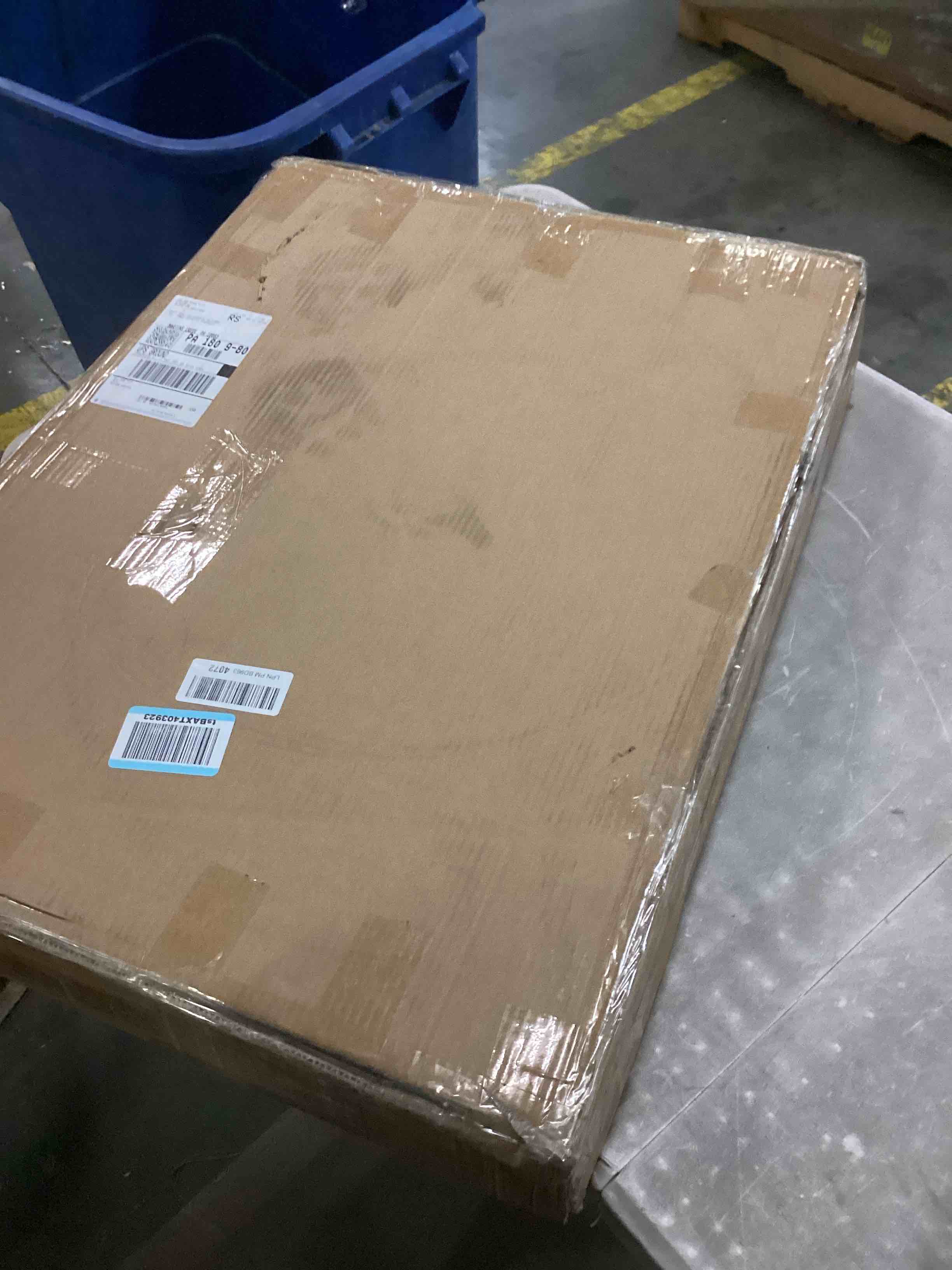 https://s3.amazonaws.com/lotting-images-prod/bidfta/YEL6811504_1737729140286.jpeg