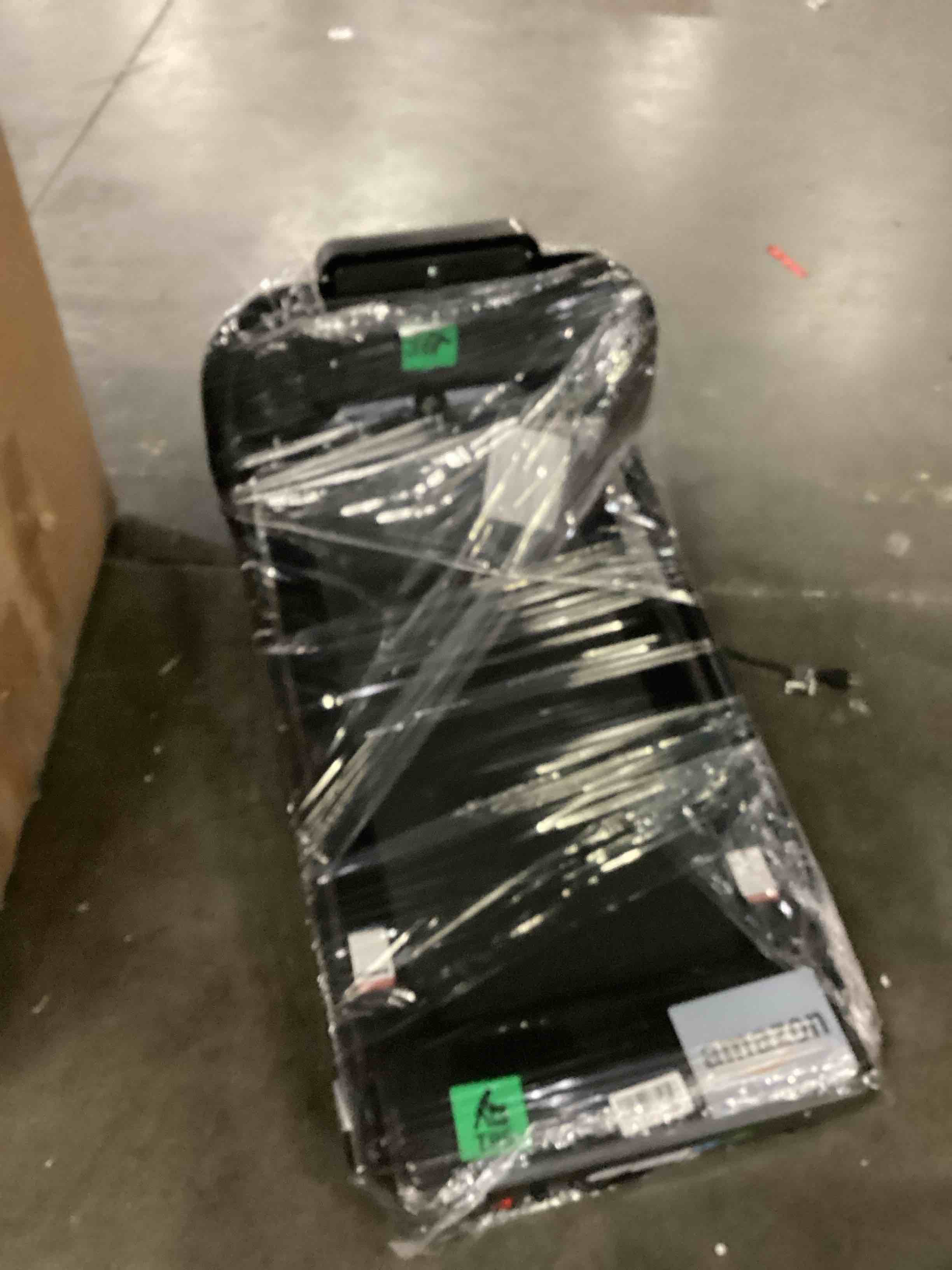https://s3.amazonaws.com/lotting-images-prod/bidfta/YEL6811893_1738089284593.jpeg