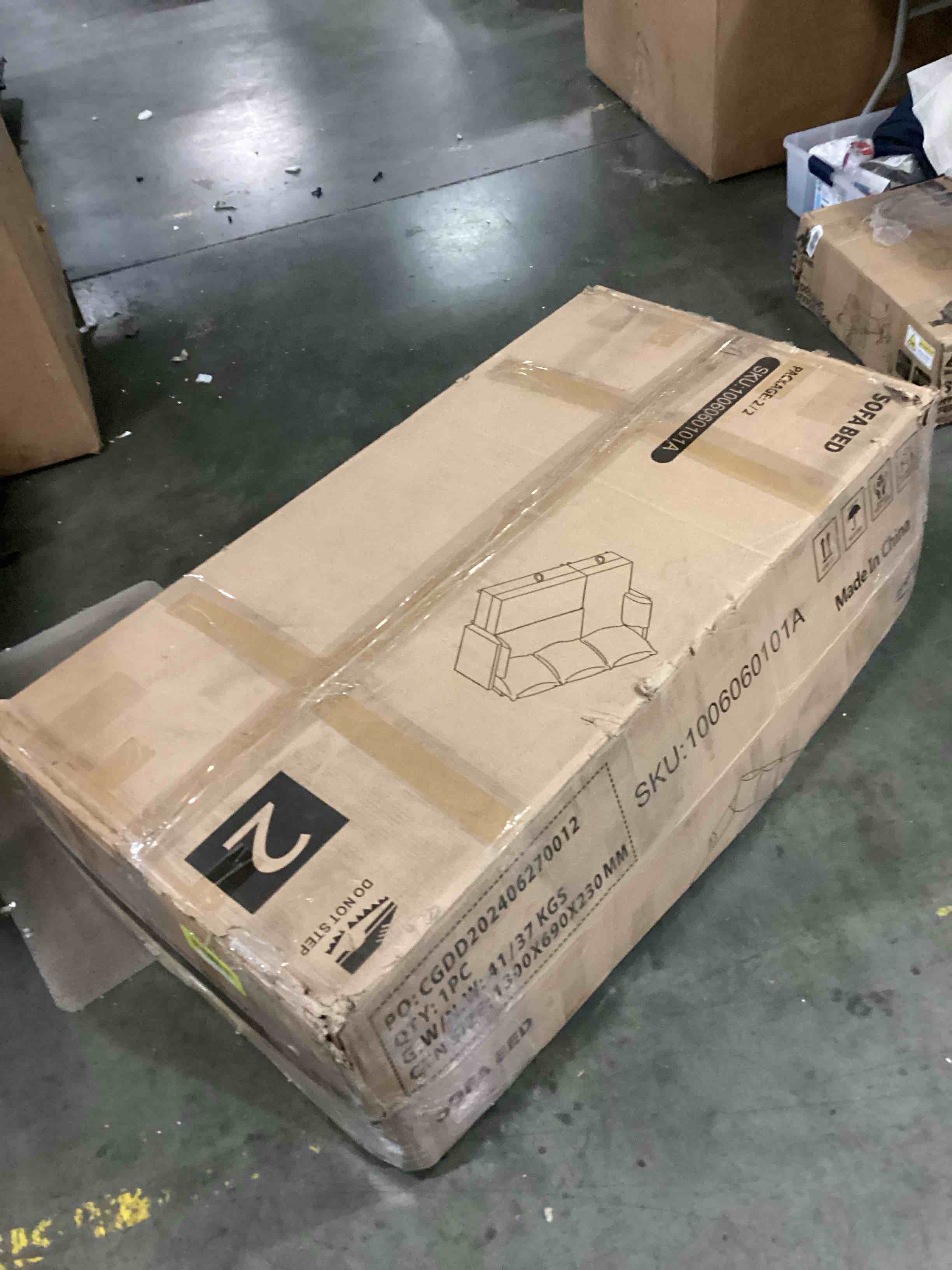 https://s3.amazonaws.com/lotting-images-prod/bidfta/YEL6811907_1738154999752.jpeg