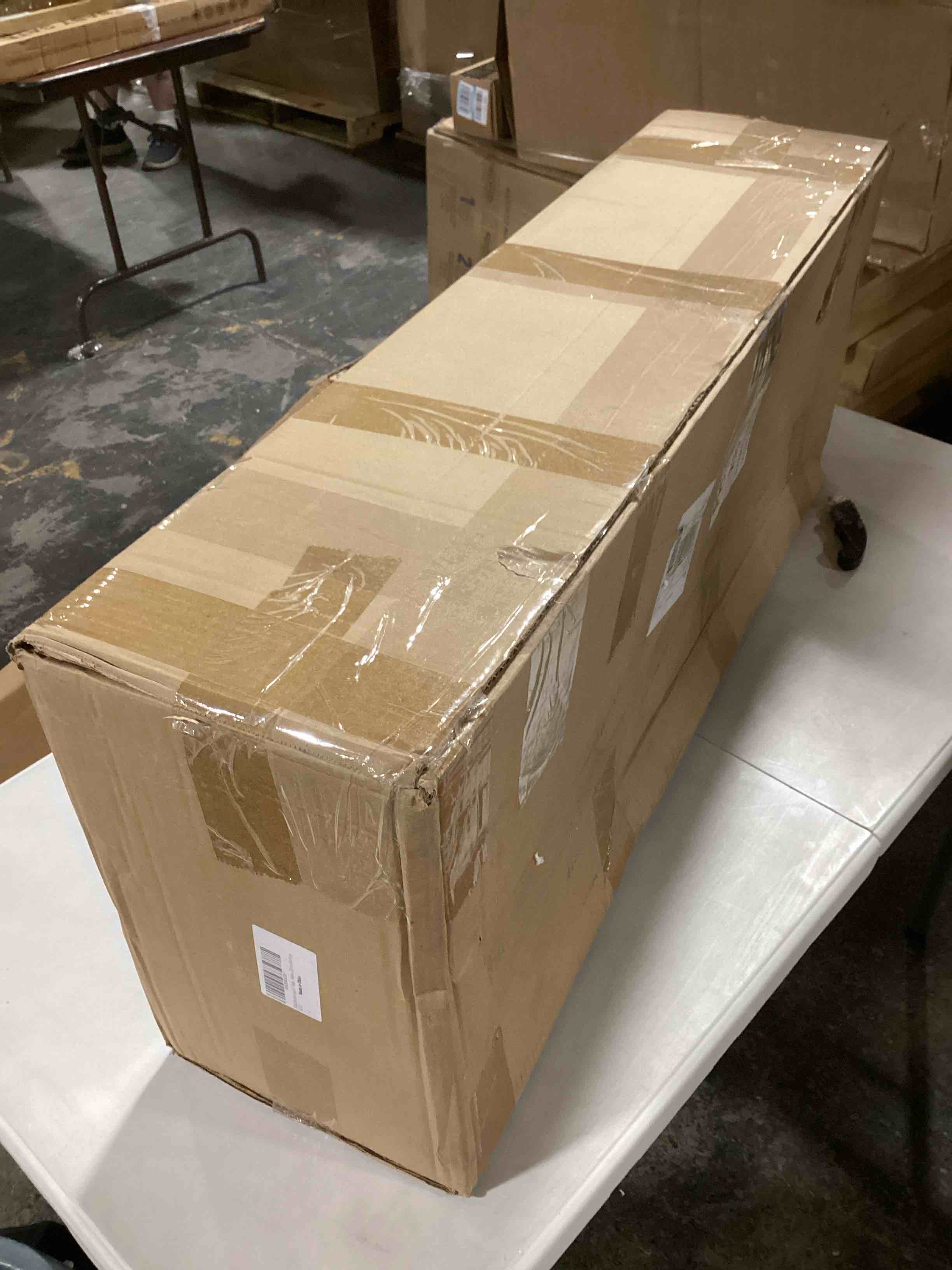 https://s3.amazonaws.com/lotting-images-prod/bidfta/YEL6812013_1729796753717.jpeg
