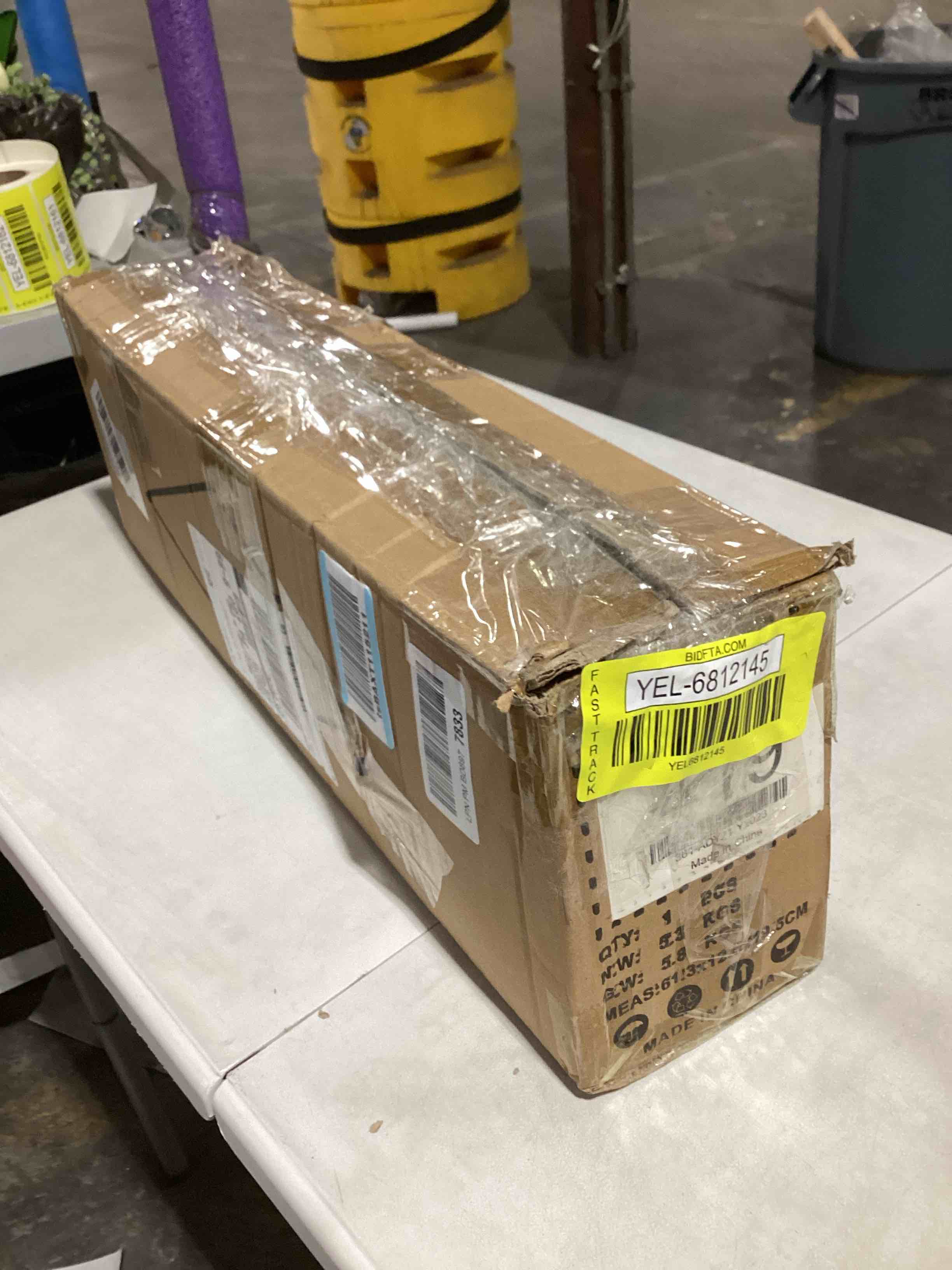 https://s3.amazonaws.com/lotting-images-prod/bidfta/YEL6812145_1729881723825.jpeg