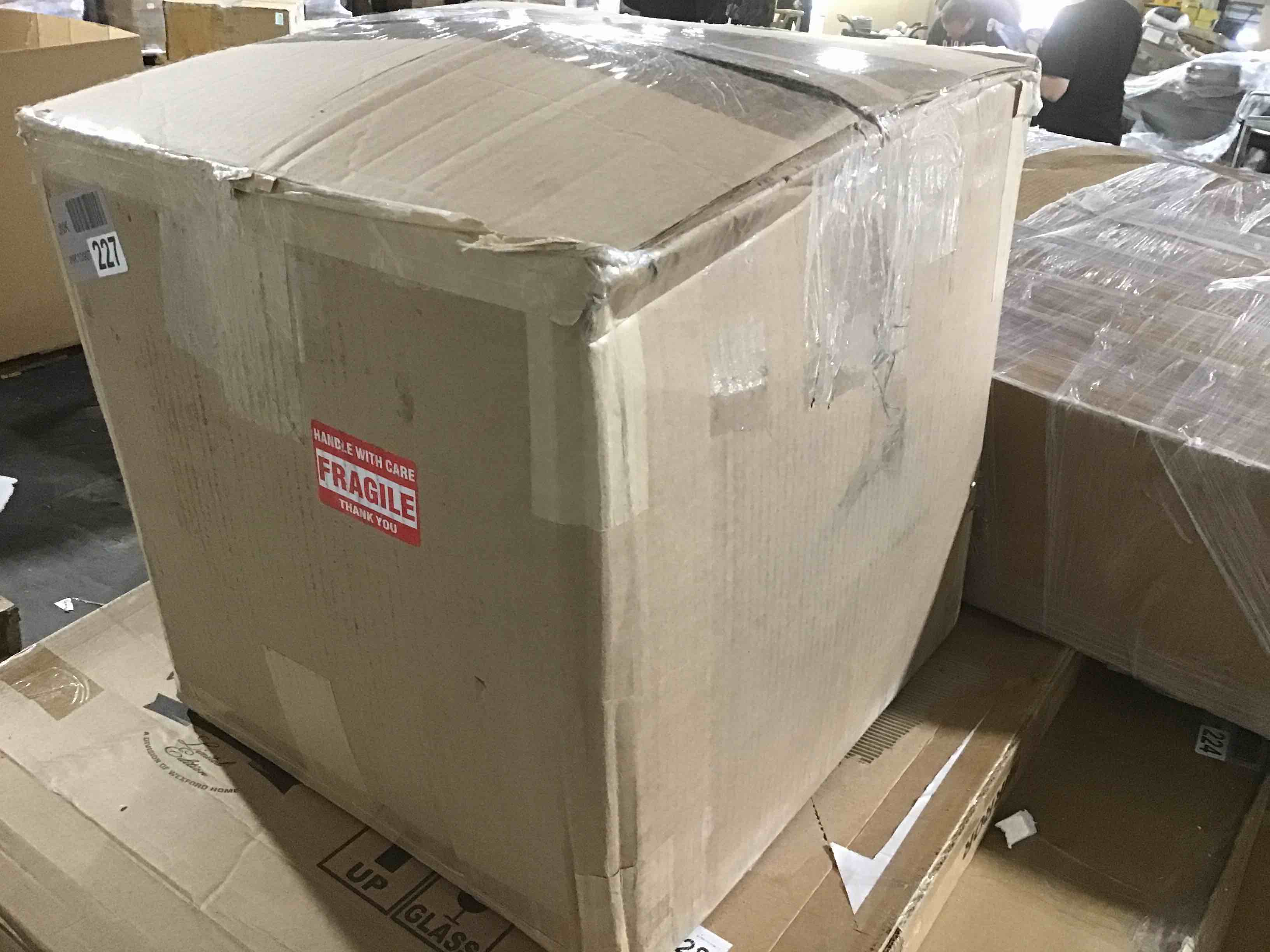https://s3.amazonaws.com/lotting-images-prod/bidfta/YEL6812281_1730831277536.jpeg