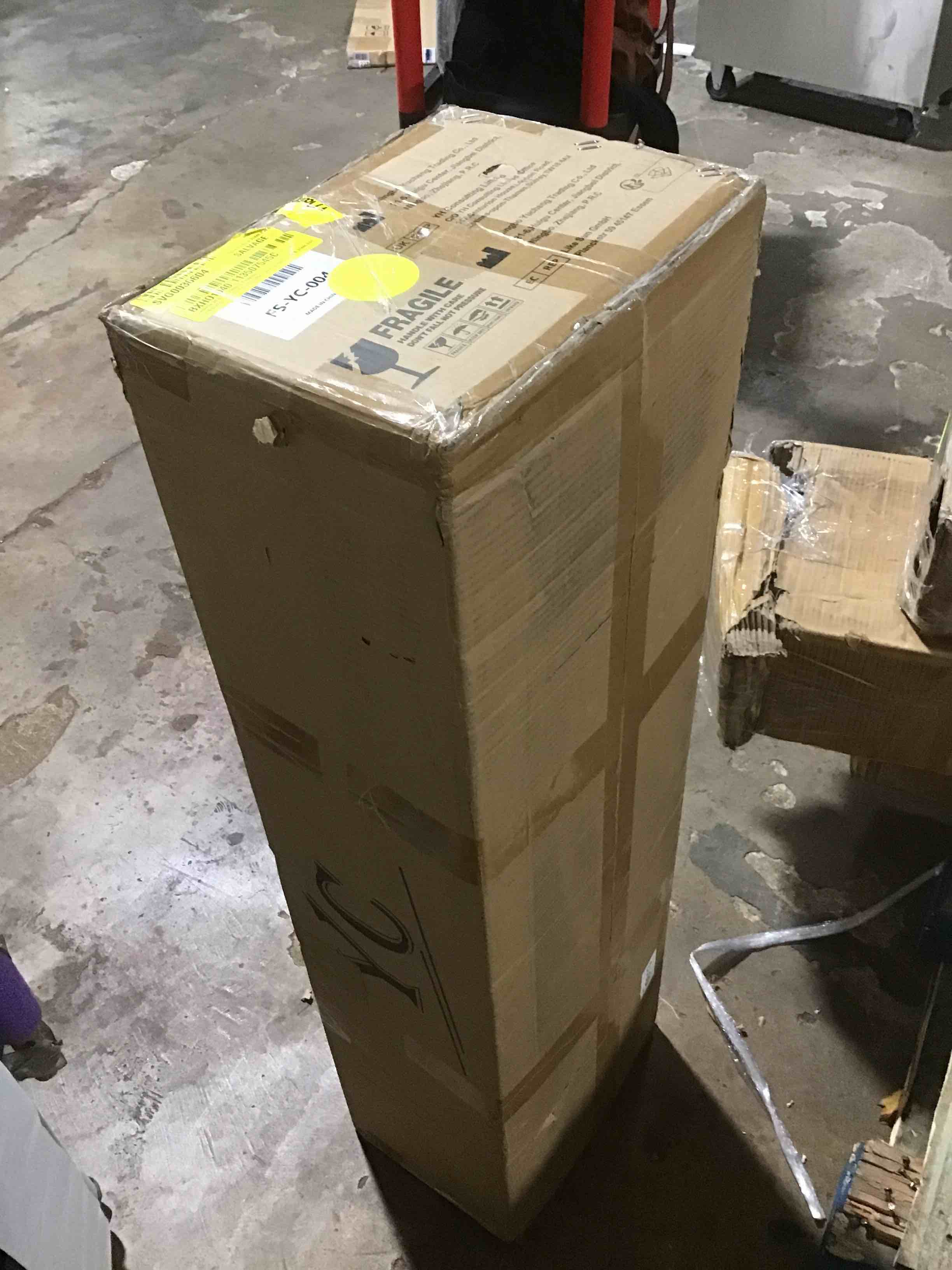 https://s3.amazonaws.com/lotting-images-prod/bidfta/YEL6812311_1730901988059.jpeg
