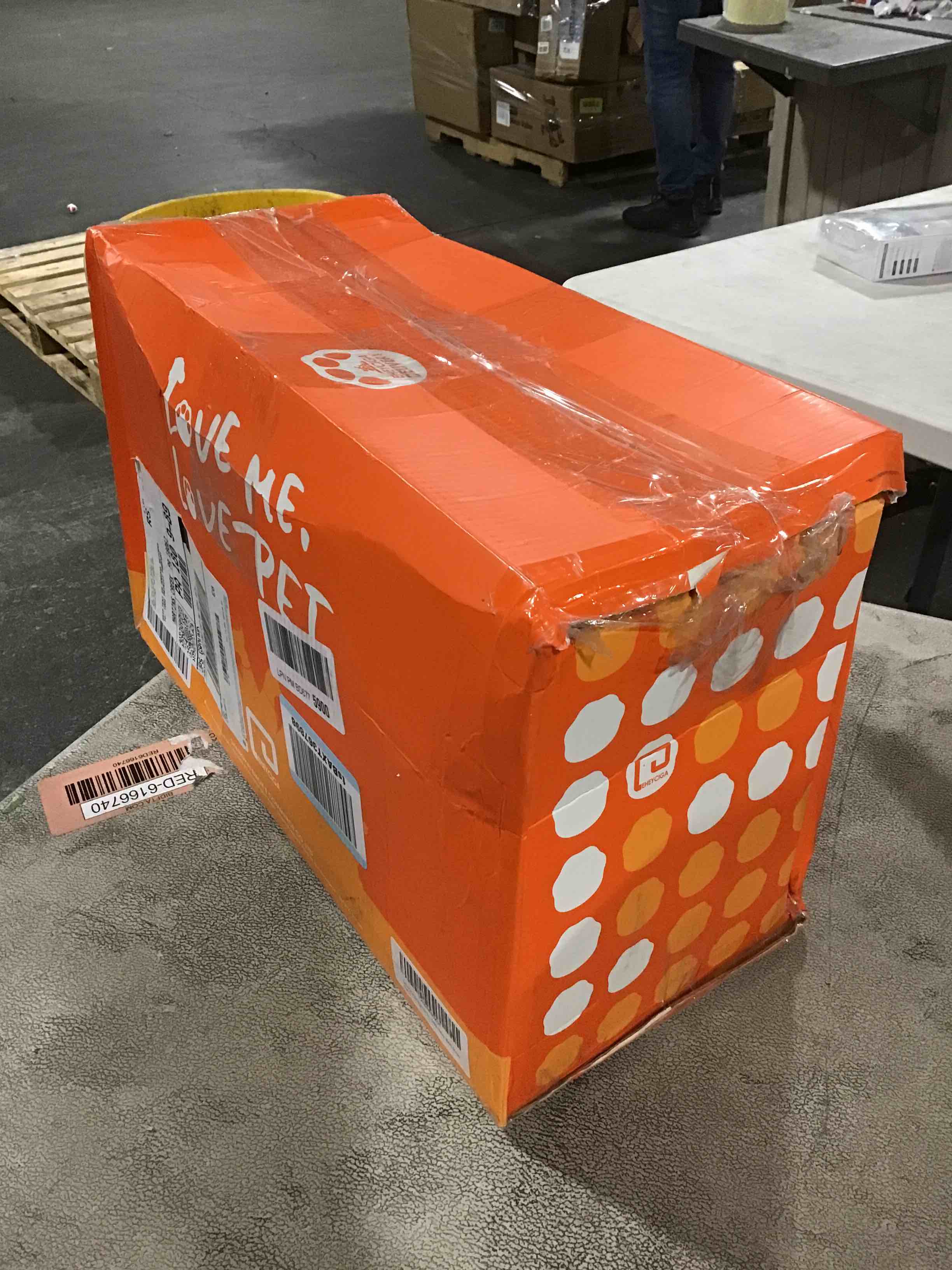https://s3.amazonaws.com/lotting-images-prod/bidfta/YEL6812423_1731008877314.jpeg