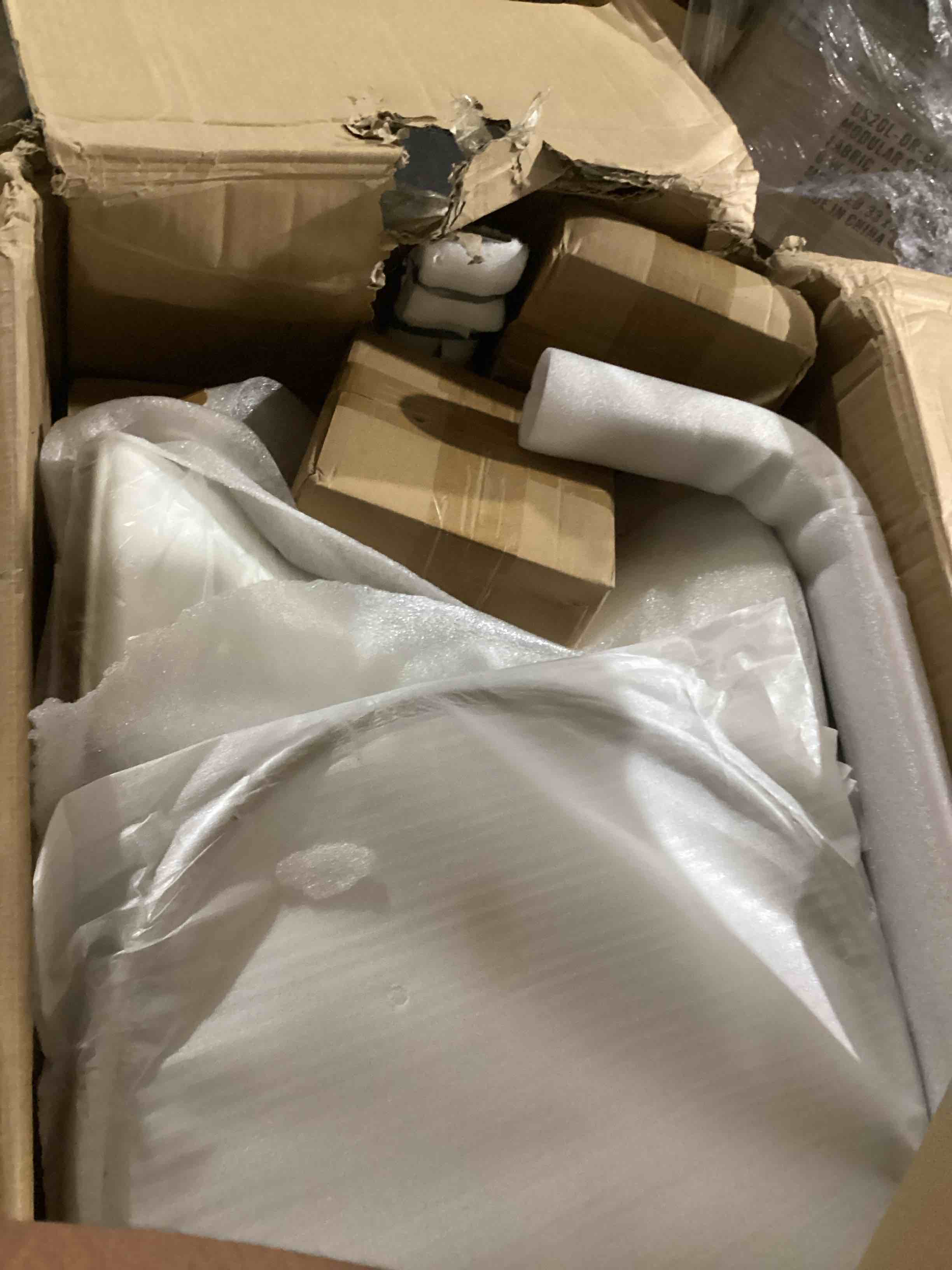 https://s3.amazonaws.com/lotting-images-prod/bidfta/YEL6814526_1725553987022.jpeg