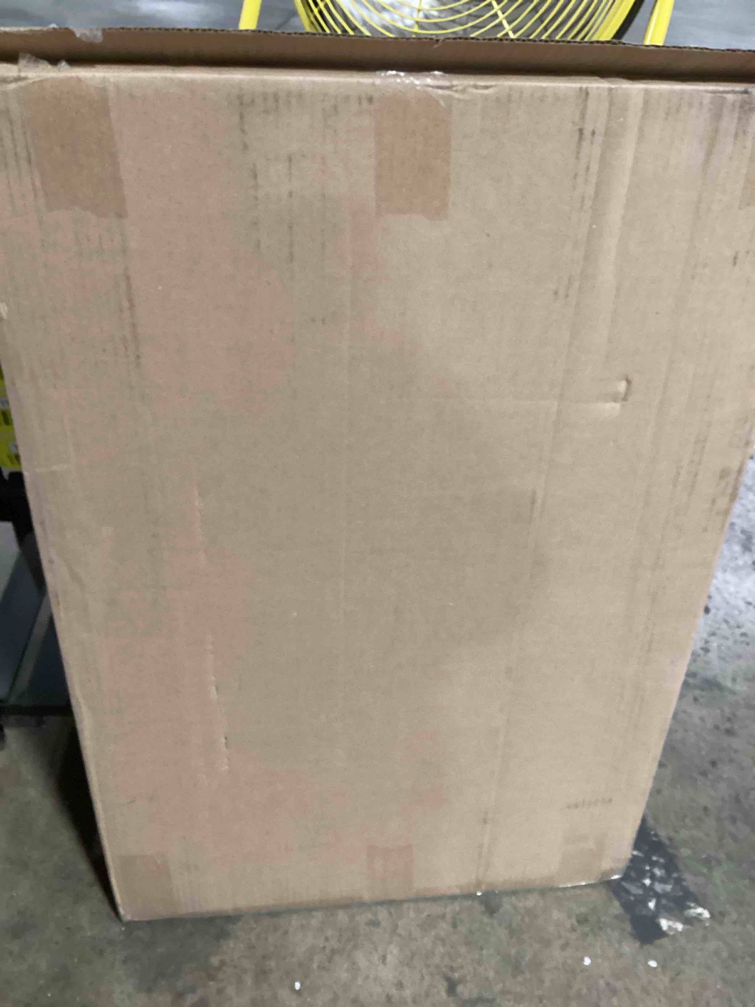 https://s3.amazonaws.com/lotting-images-prod/bidfta/YEL6815411_1724951689343.jpeg