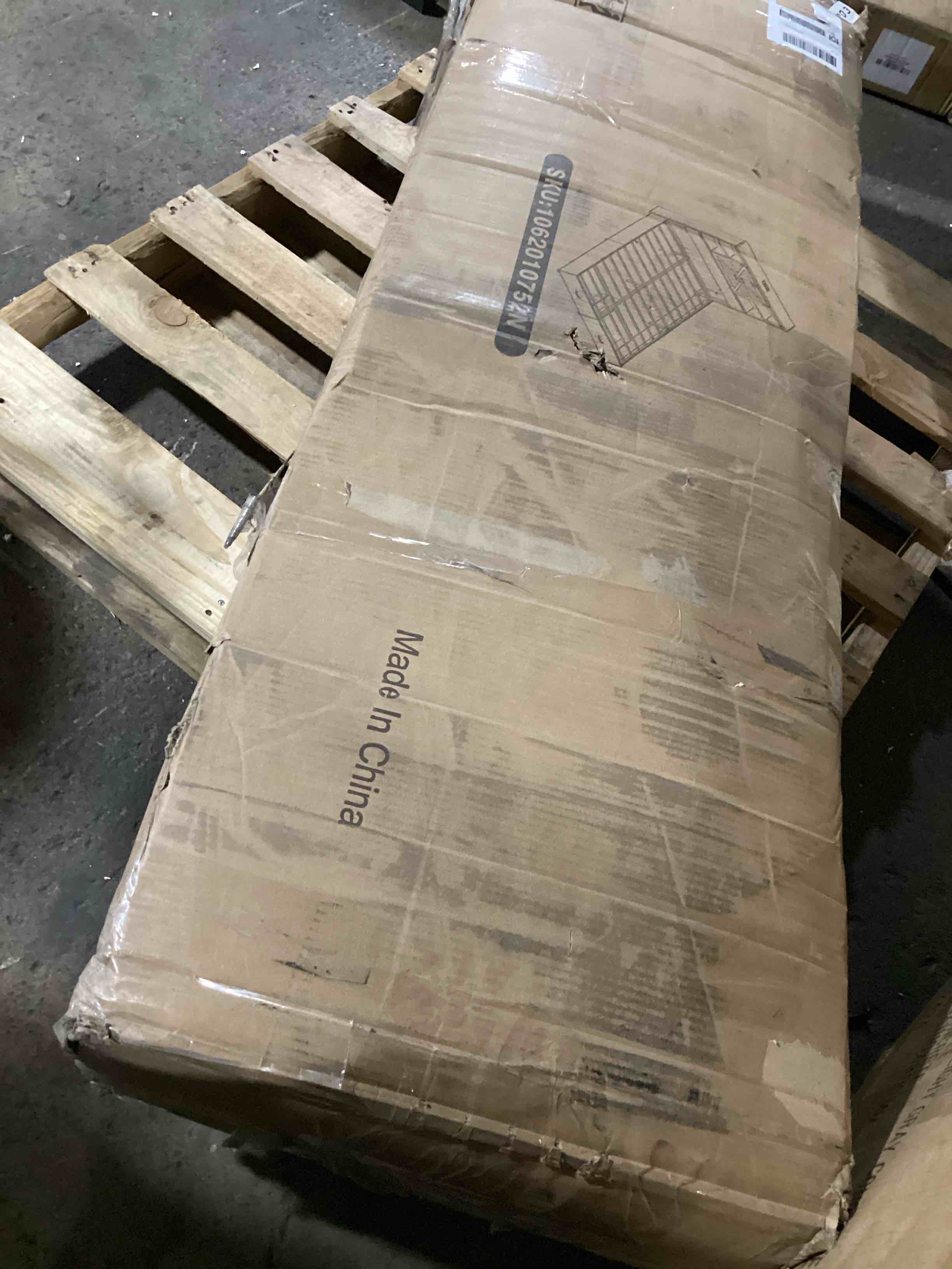 https://s3.amazonaws.com/lotting-images-prod/bidfta/YEL6816552_1726684659257.jpeg