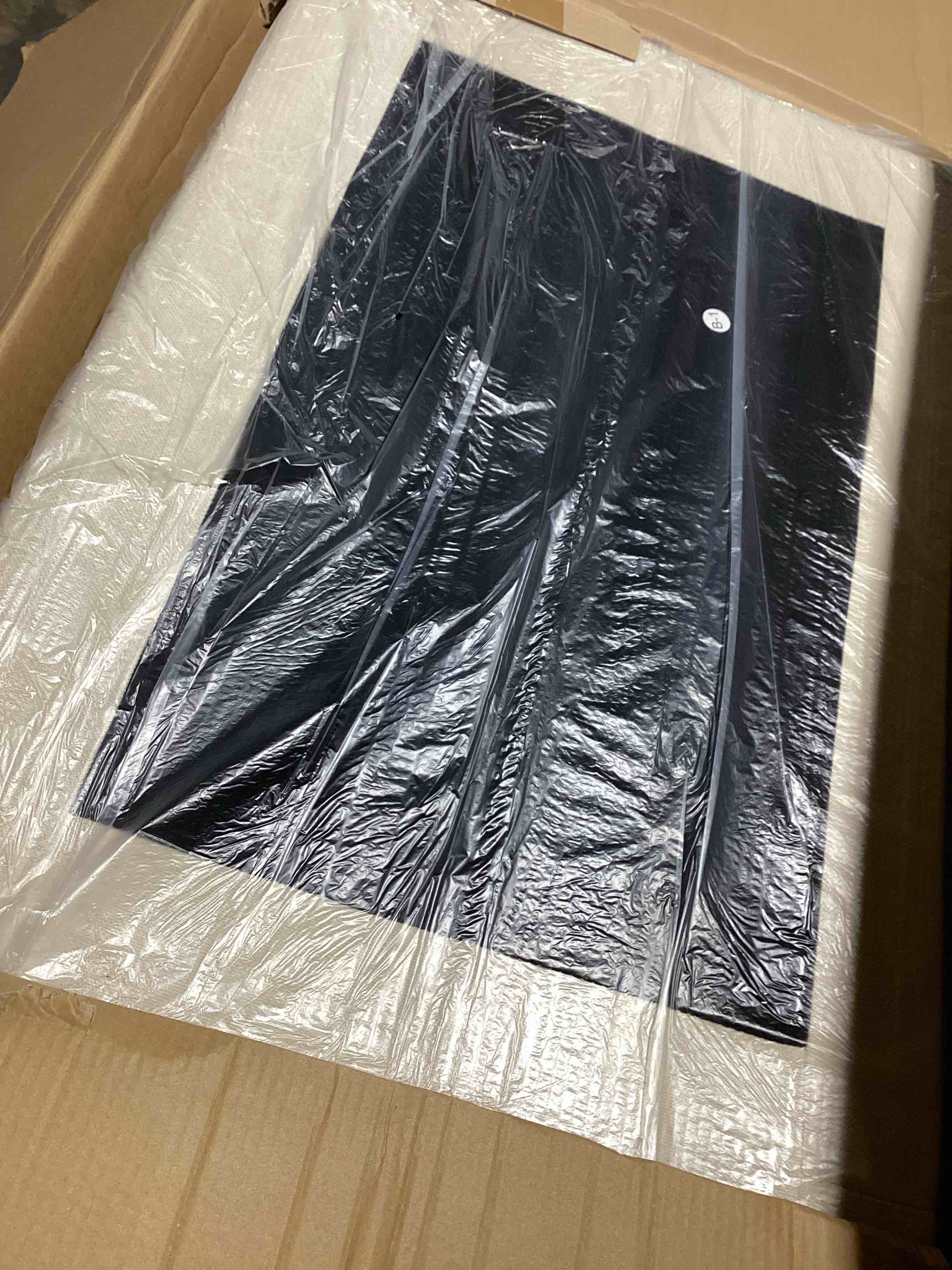 https://s3.amazonaws.com/lotting-images-prod/bidfta/YEL6817444_1727870885349.jpeg