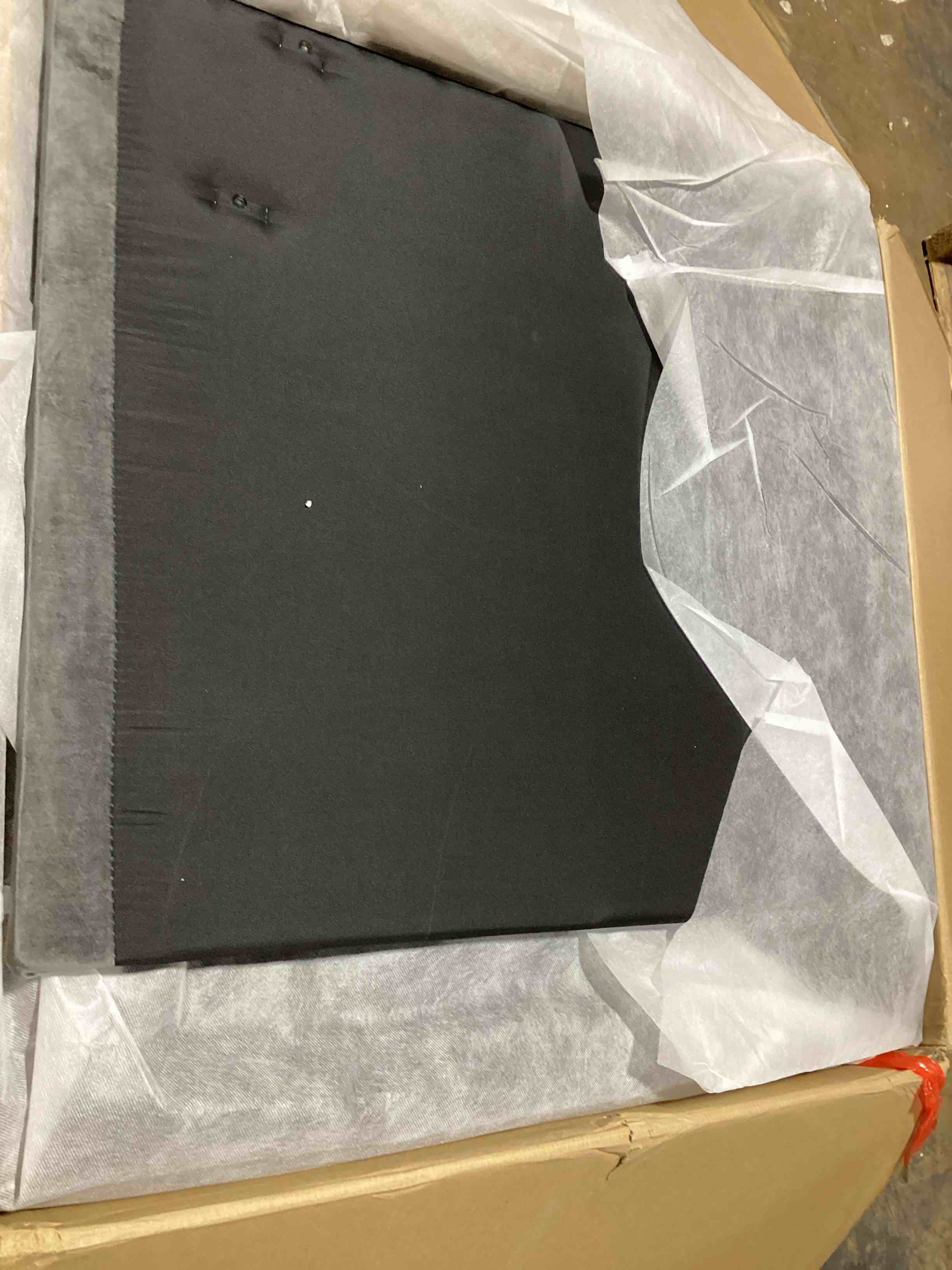 https://s3.amazonaws.com/lotting-images-prod/bidfta/YEL6817449_1727871817347.jpeg