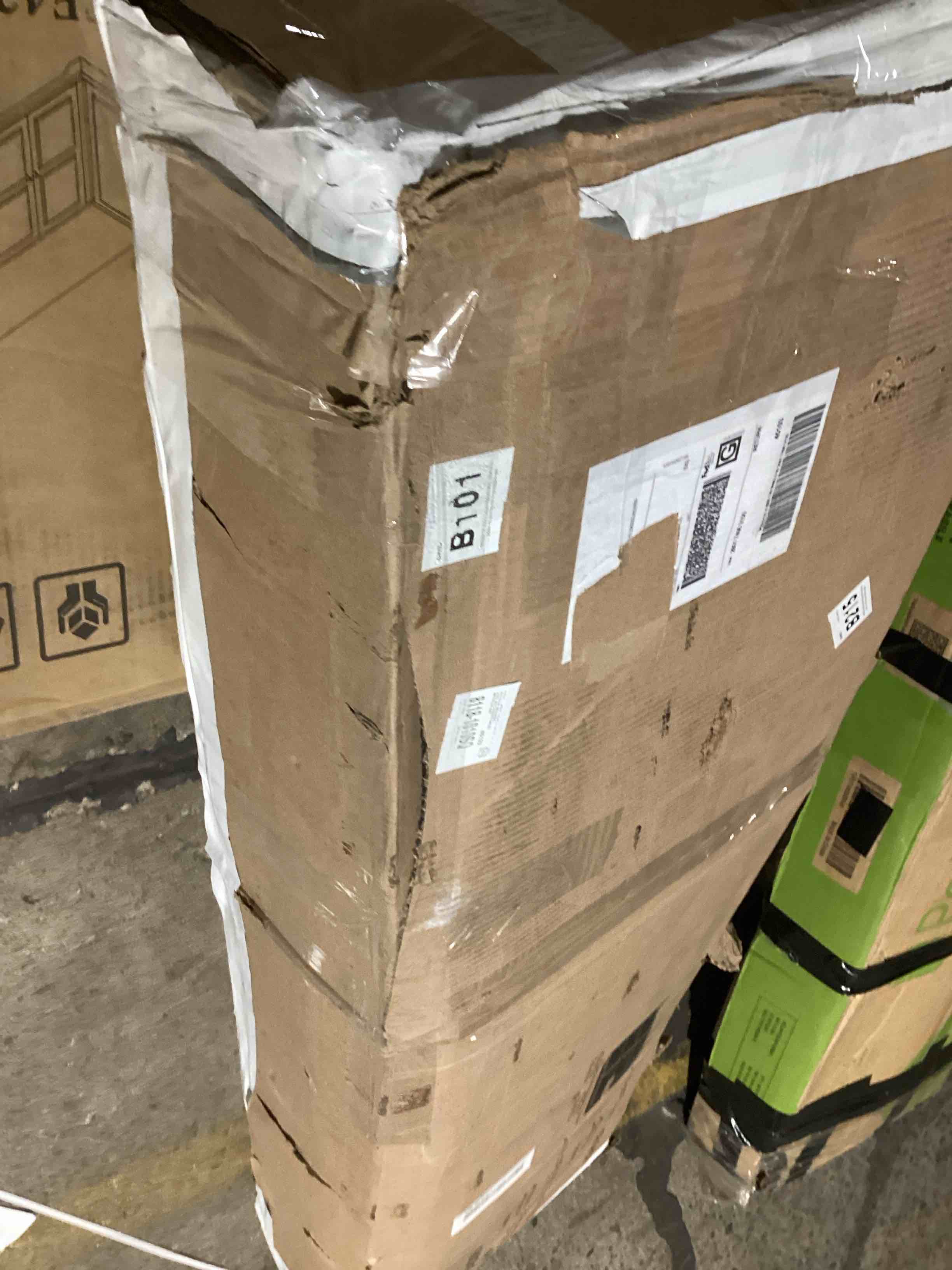 https://s3.amazonaws.com/lotting-images-prod/bidfta/YEL6817845_1728328661947.jpeg
