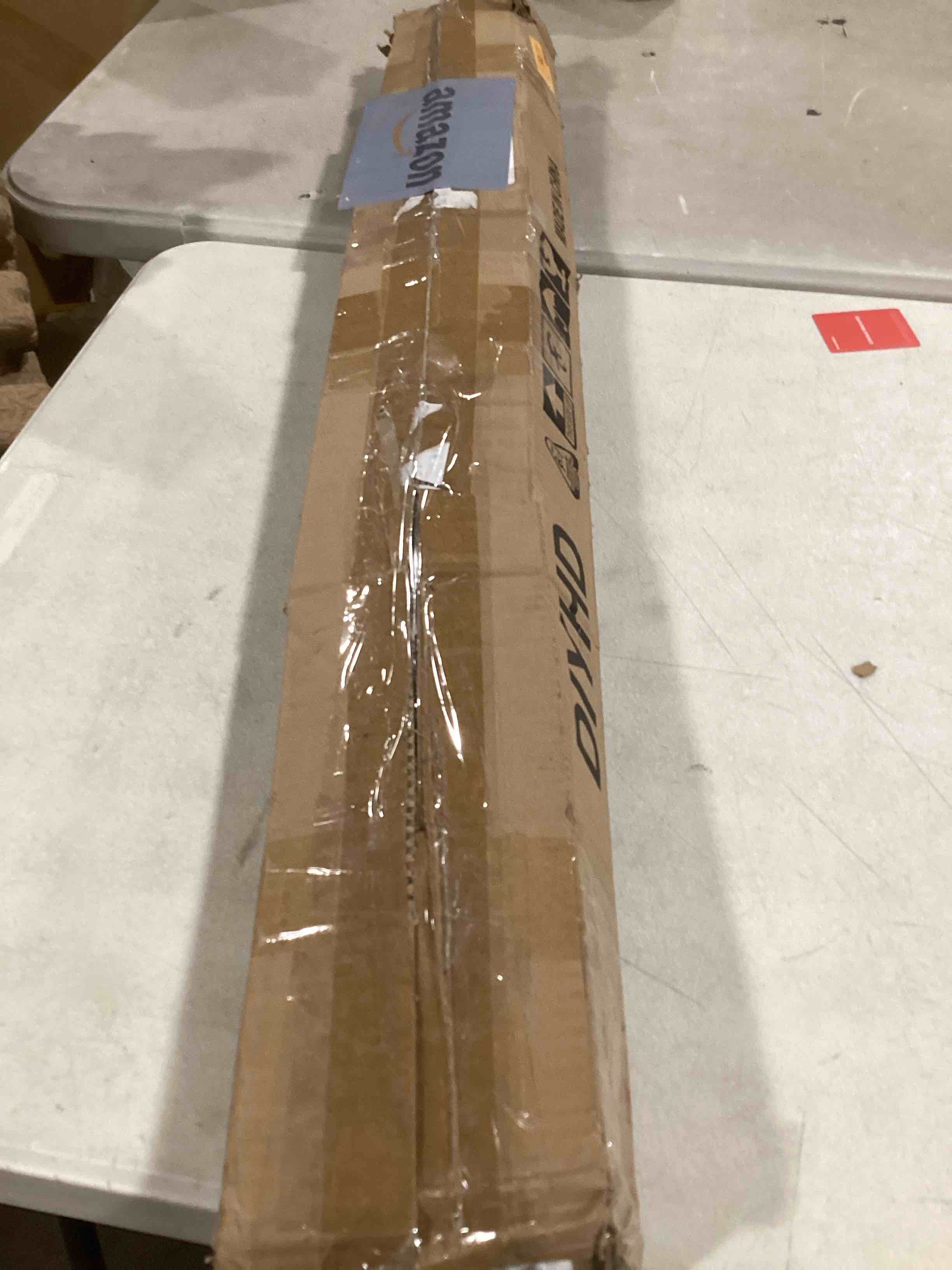 https://s3.amazonaws.com/lotting-images-prod/bidfta/YEL6818120_1723059645392.jpeg