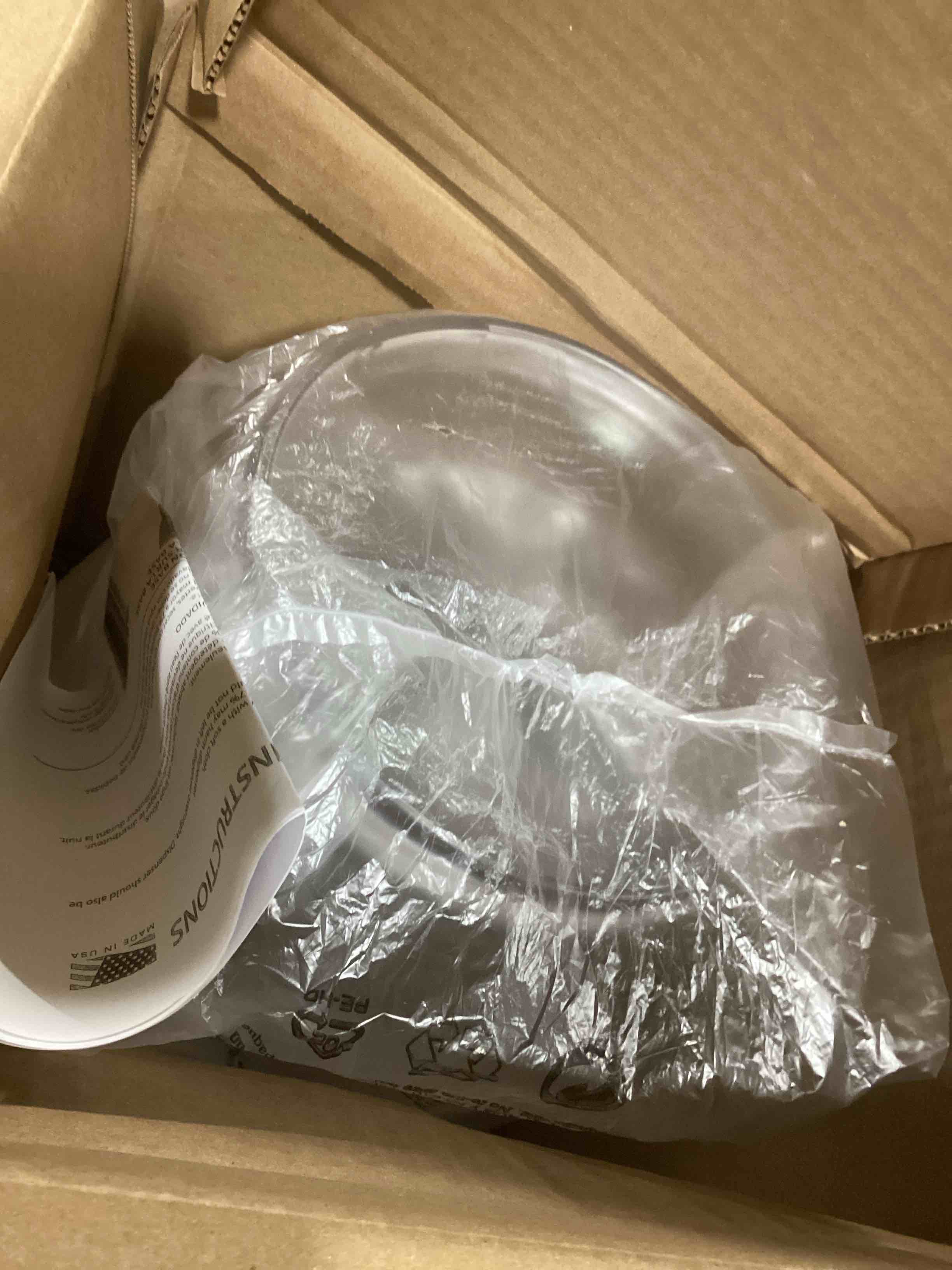 https://s3.amazonaws.com/lotting-images-prod/bidfta/YEL6818795_1723567684786.jpeg