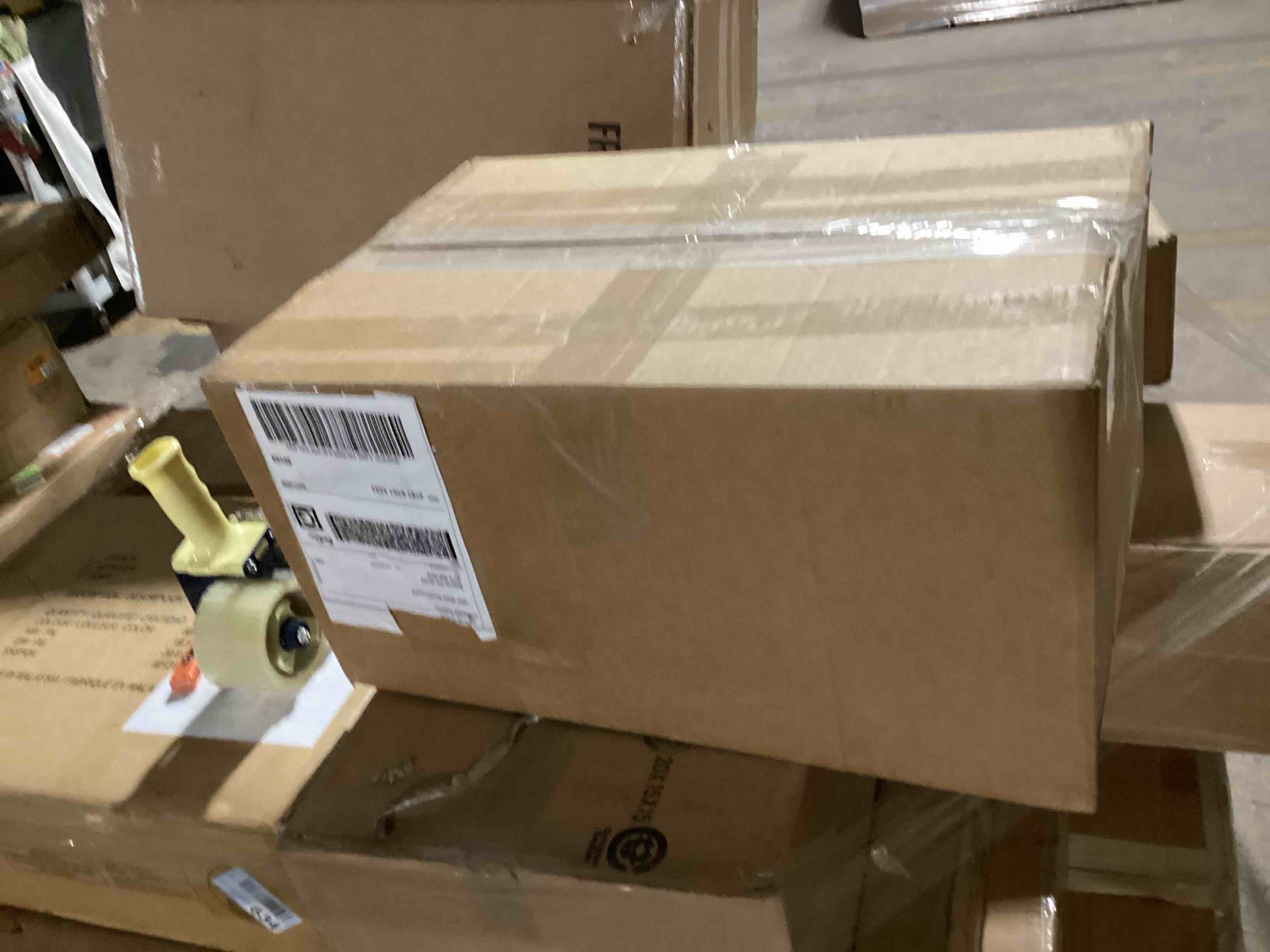 https://s3.amazonaws.com/lotting-images-prod/bidfta/YEL6820428_1726583199516.jpeg