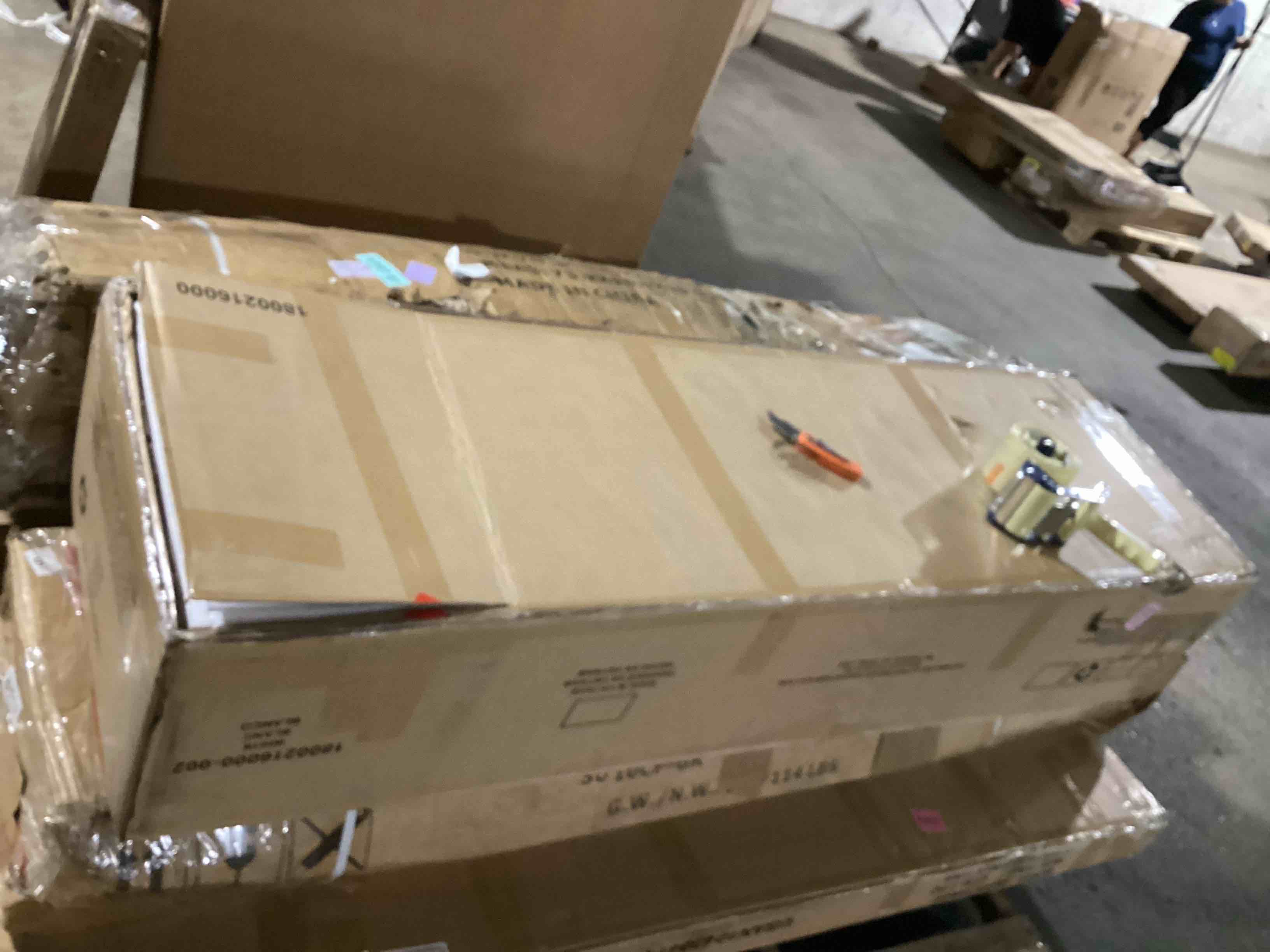 https://s3.amazonaws.com/lotting-images-prod/bidfta/YEL6820870_1727098736055.jpeg