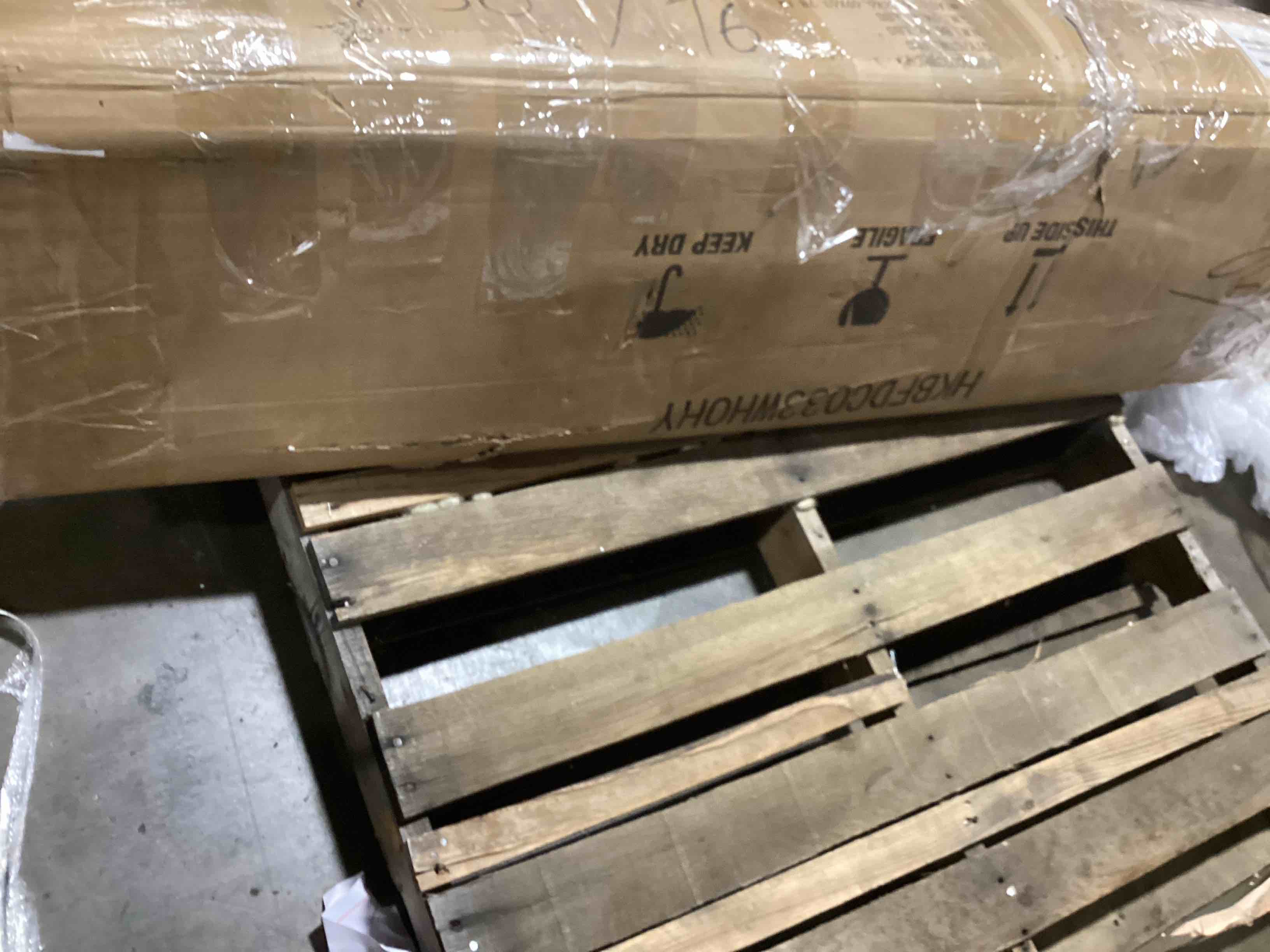 https://s3.amazonaws.com/lotting-images-prod/bidfta/YEL6821773_1727700771919.jpeg