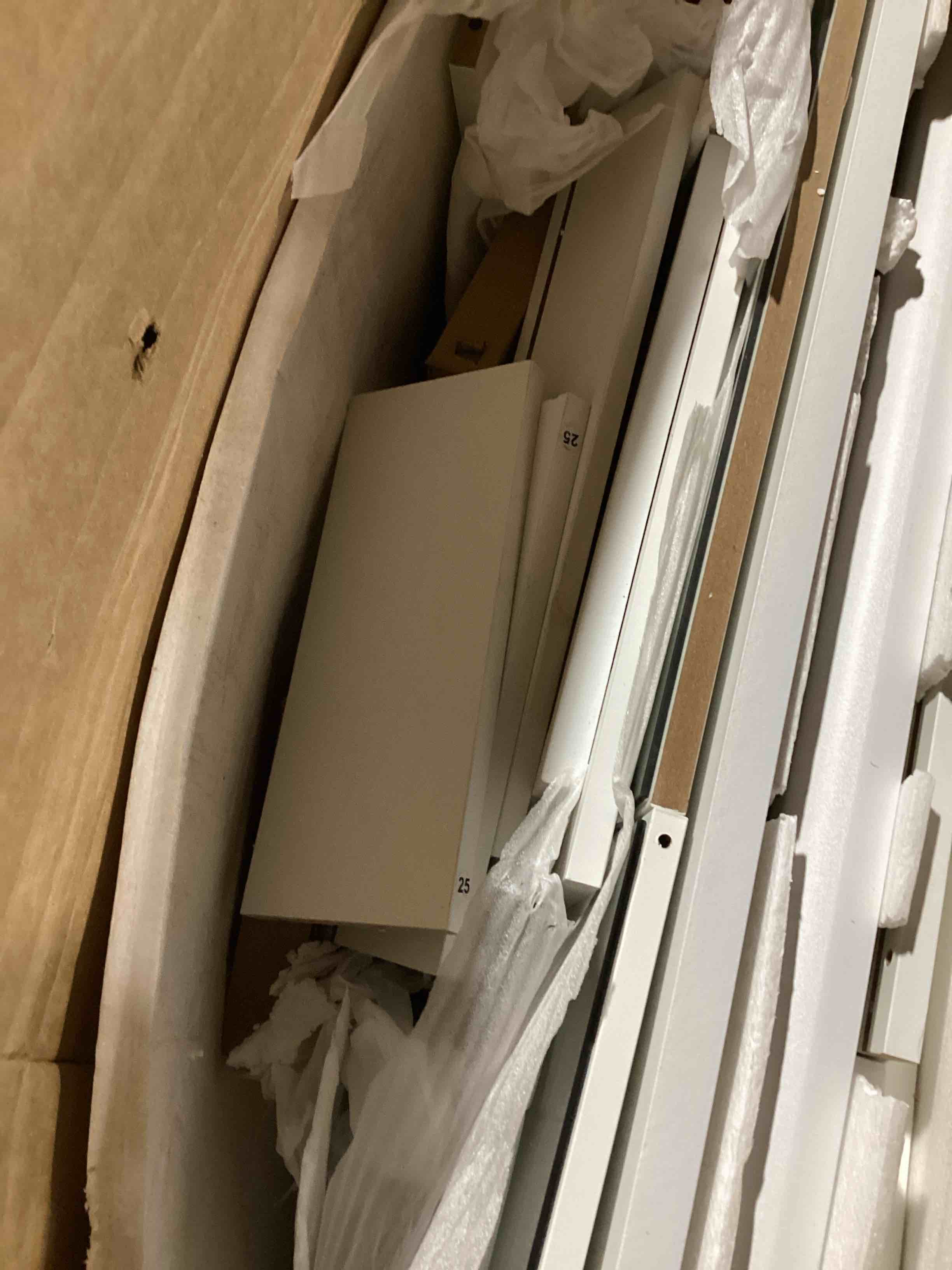 https://s3.amazonaws.com/lotting-images-prod/bidfta/YEL6822363_1728665858828.jpeg