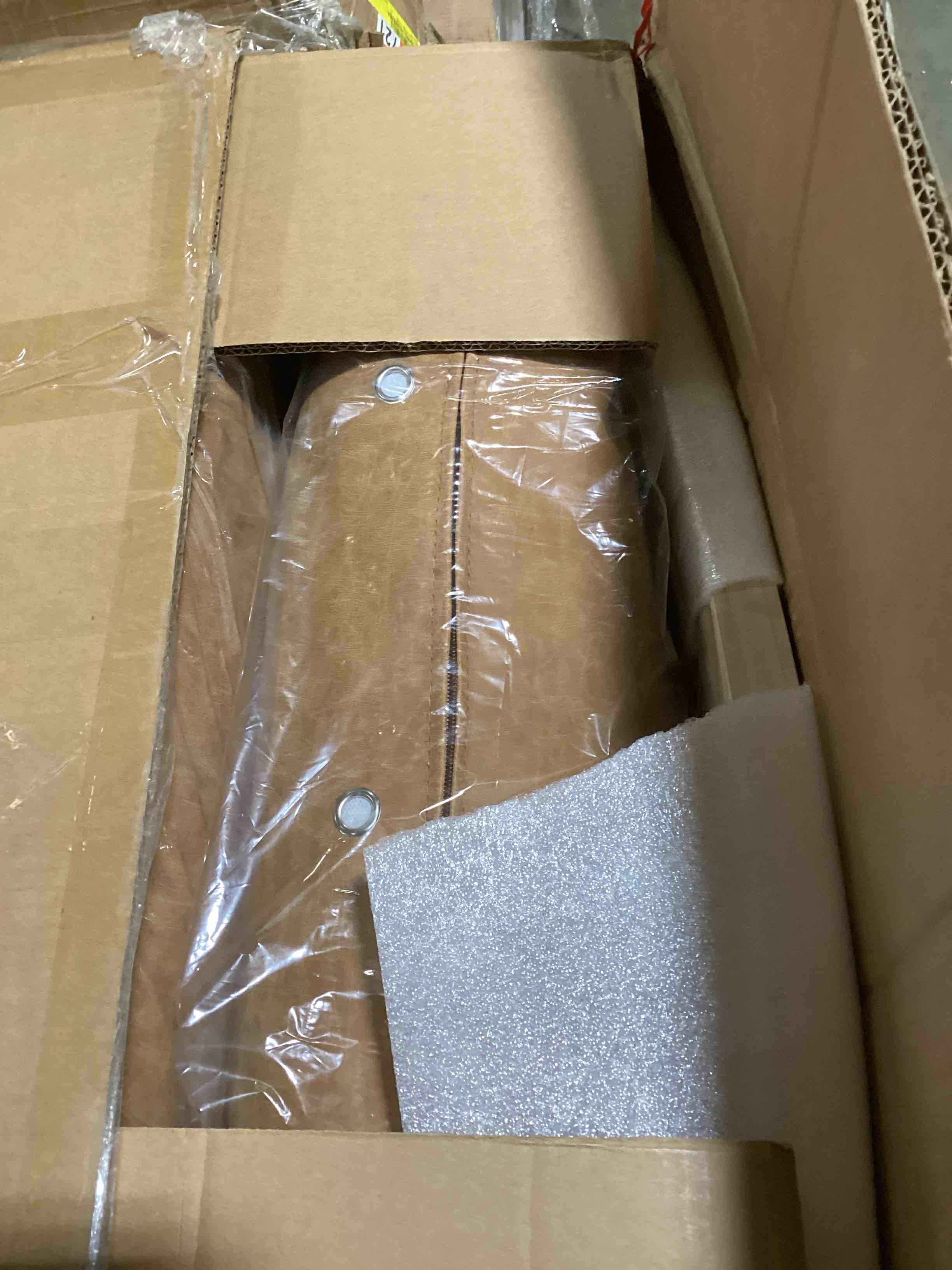 https://s3.amazonaws.com/lotting-images-prod/bidfta/YEL6822823_1724697605195.jpeg