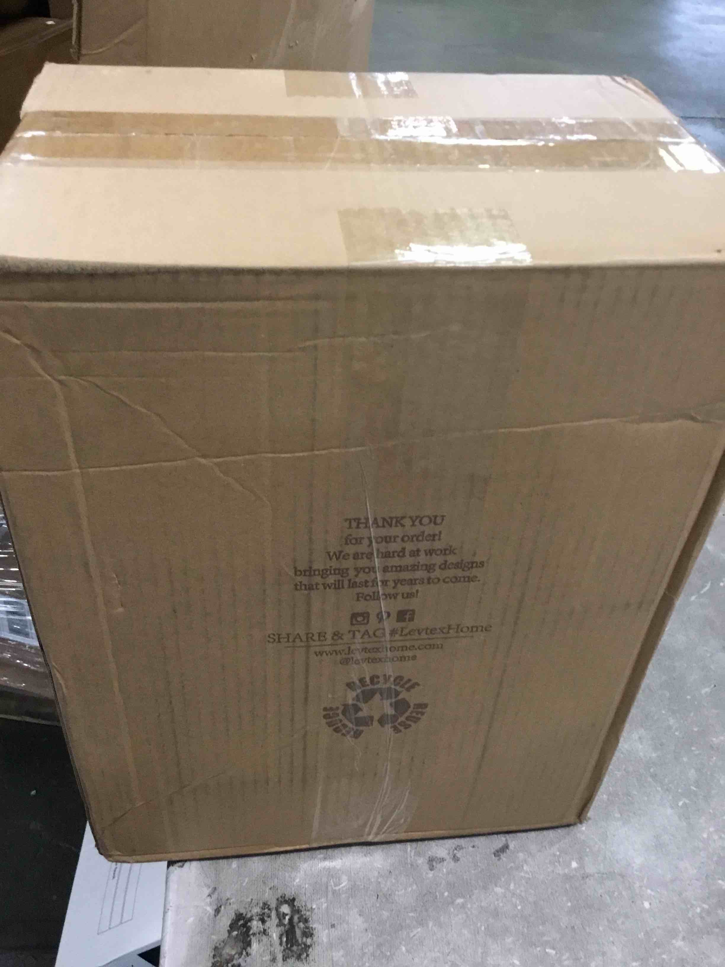 https://s3.amazonaws.com/lotting-images-prod/bidfta/YEL6824510_1722454378877.jpeg