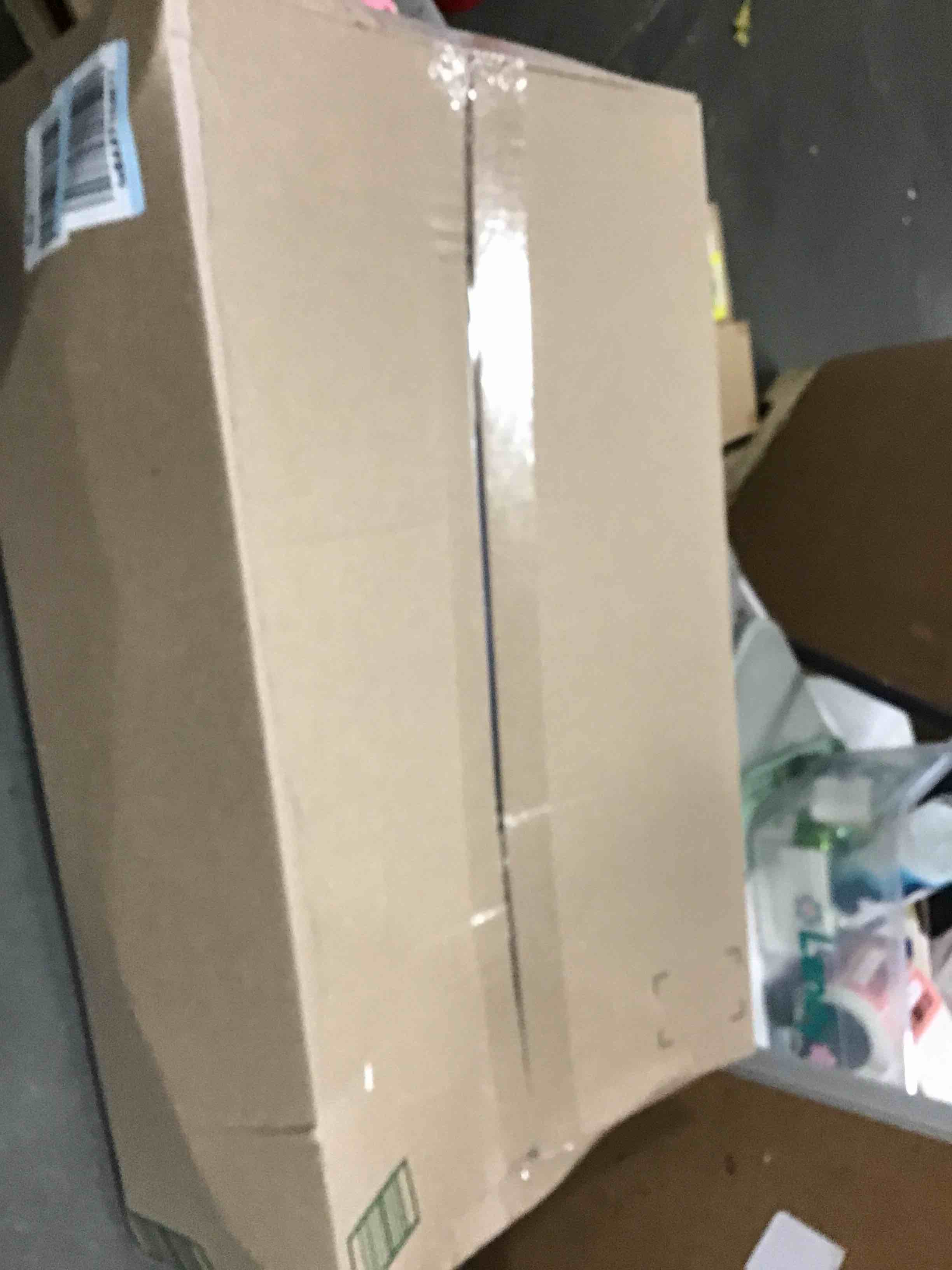 https://s3.amazonaws.com/lotting-images-prod/bidfta/YEL6826100_1722354193746.jpeg