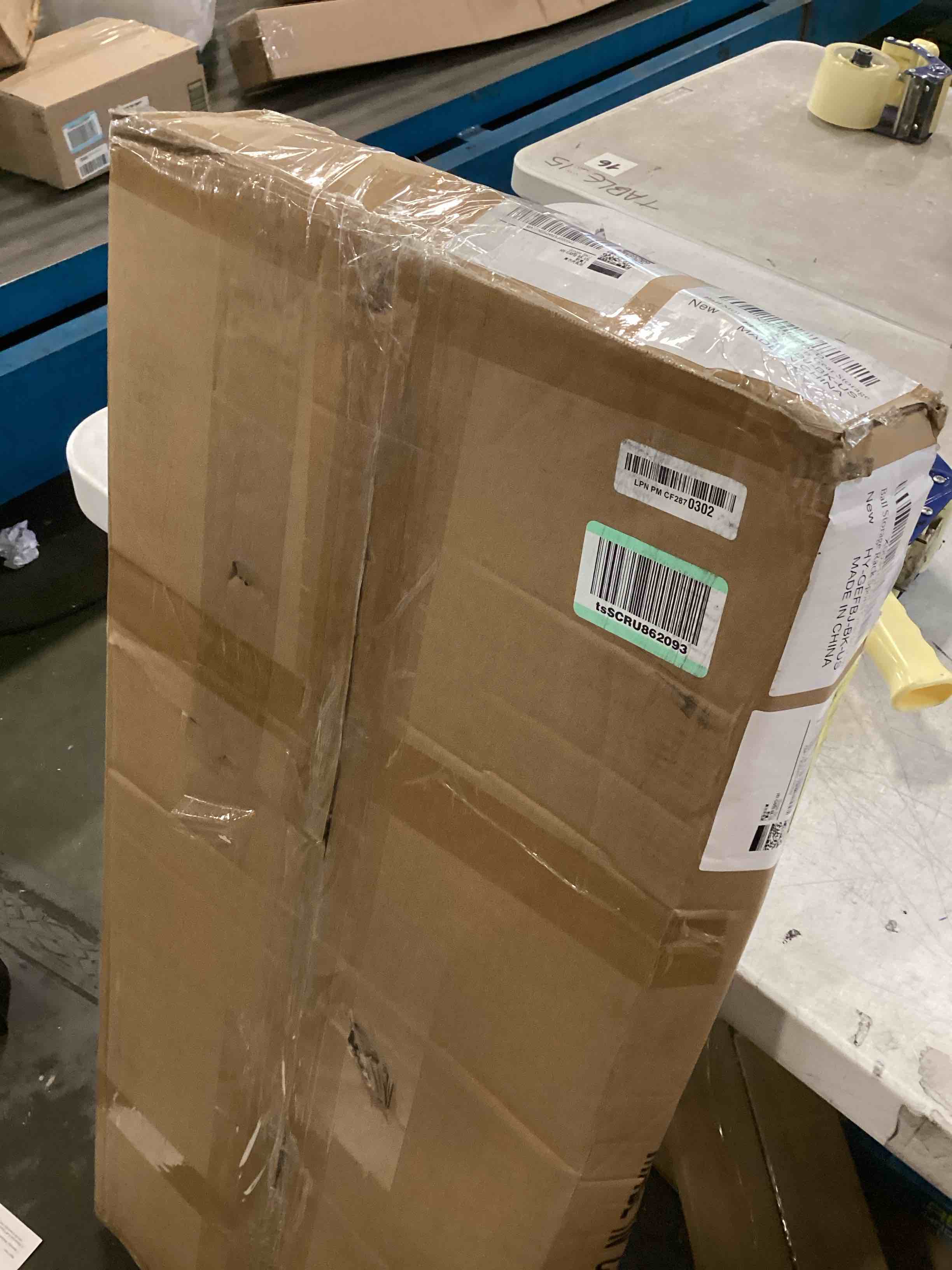 https://s3.amazonaws.com/lotting-images-prod/bidfta/YEL6827401_1723233456699.jpeg