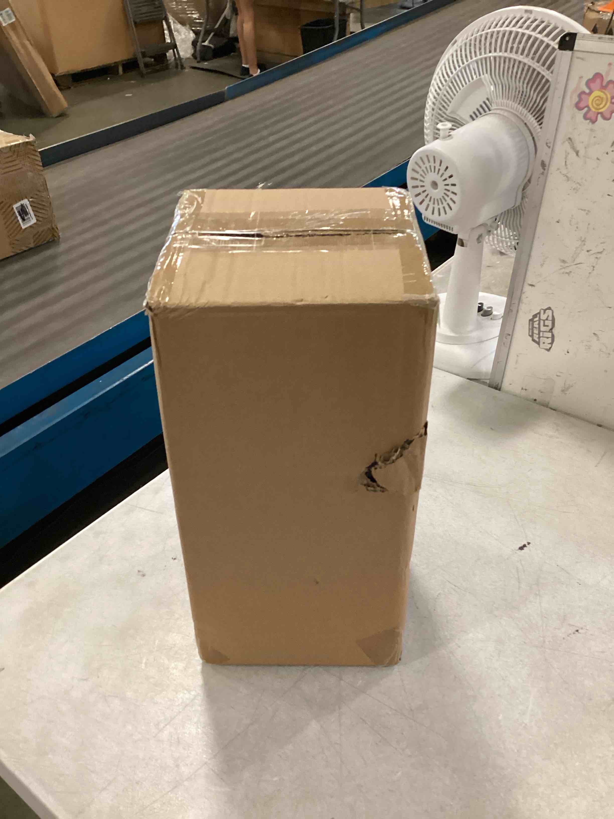 https://s3.amazonaws.com/lotting-images-prod/bidfta/YEL6827603_1722633988936.jpeg