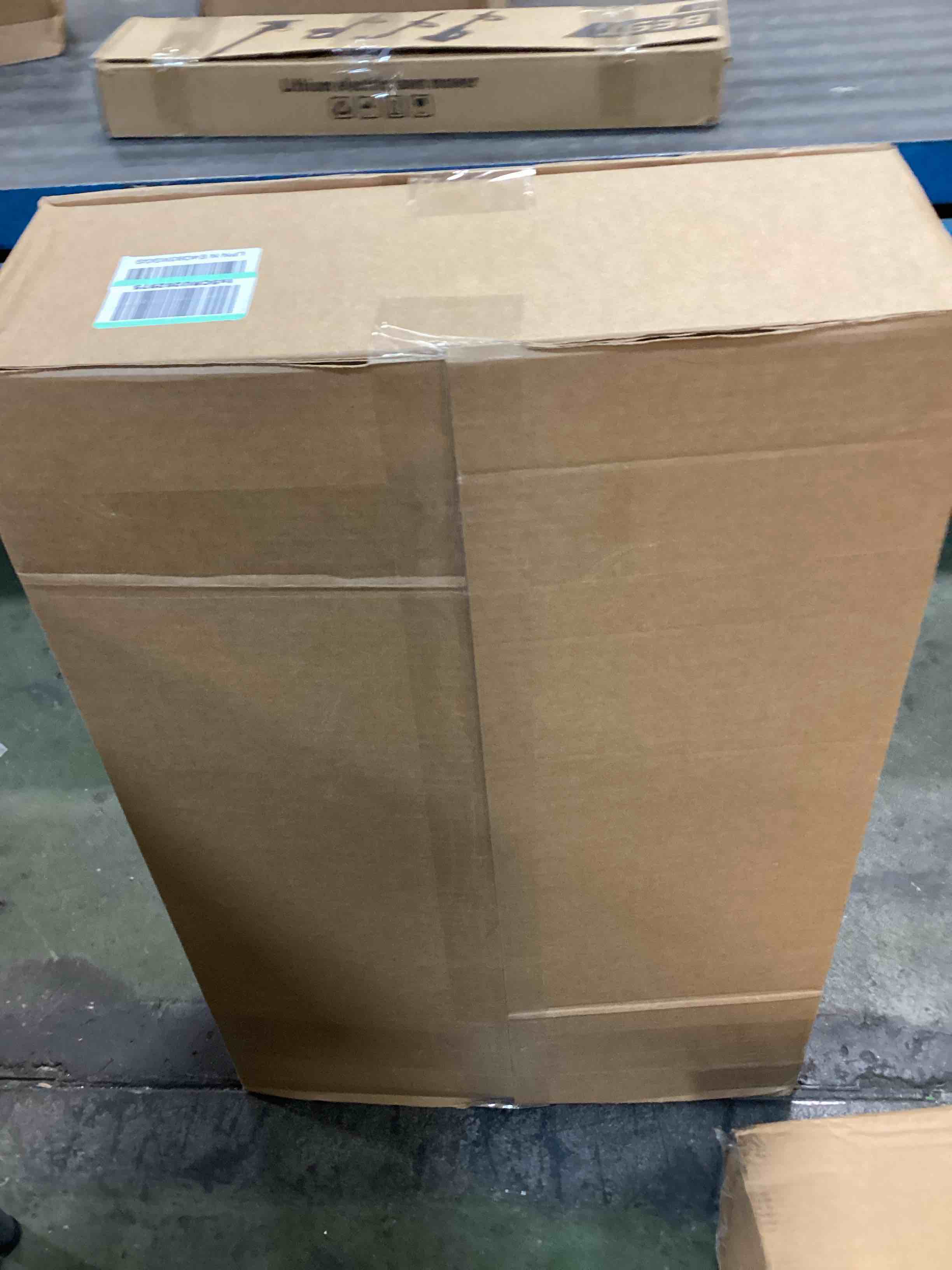 https://s3.amazonaws.com/lotting-images-prod/bidfta/YEL6827863_1722657377107.jpeg