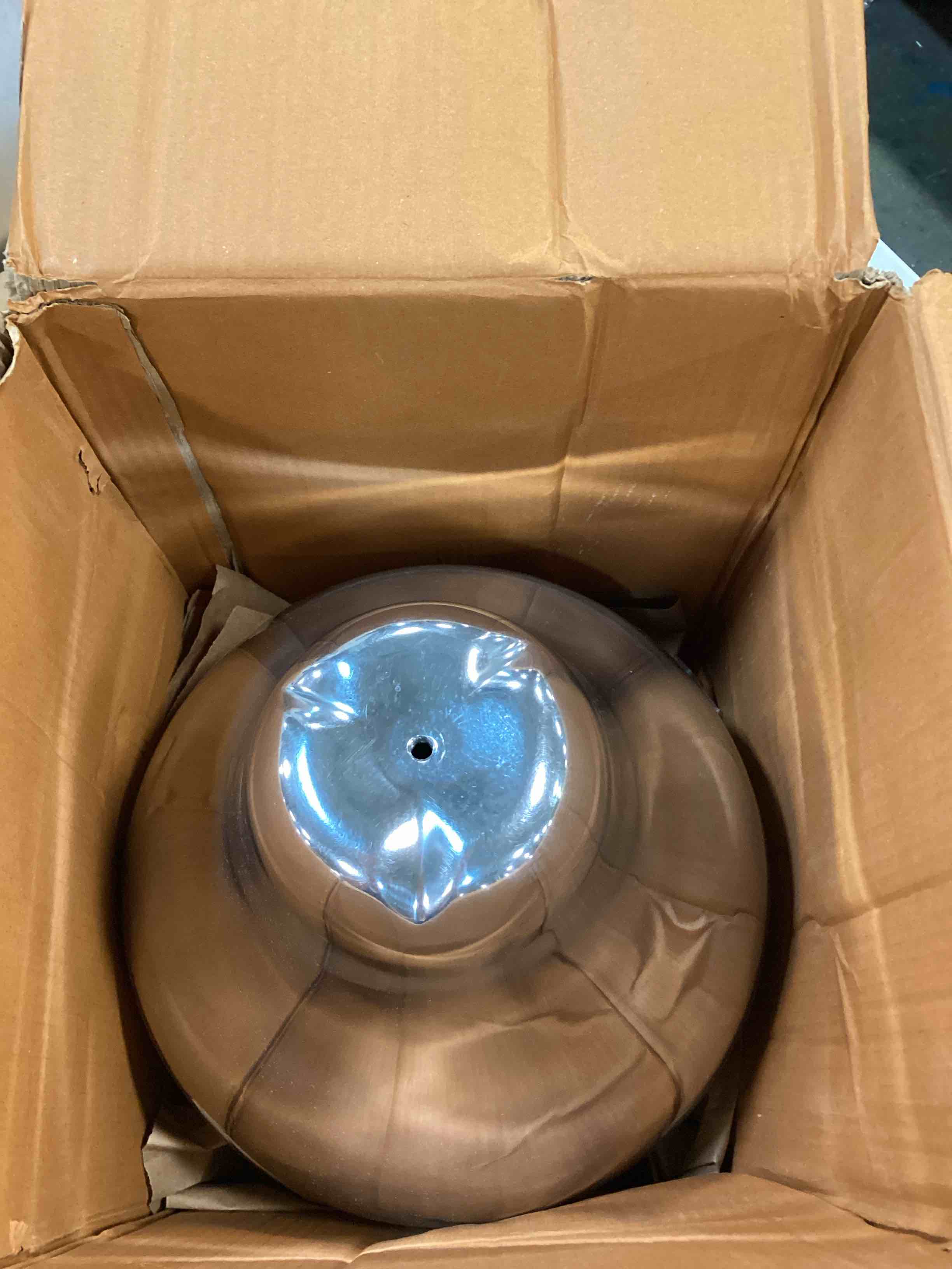 https://s3.amazonaws.com/lotting-images-prod/bidfta/YEL6827873_1722656438045.jpeg