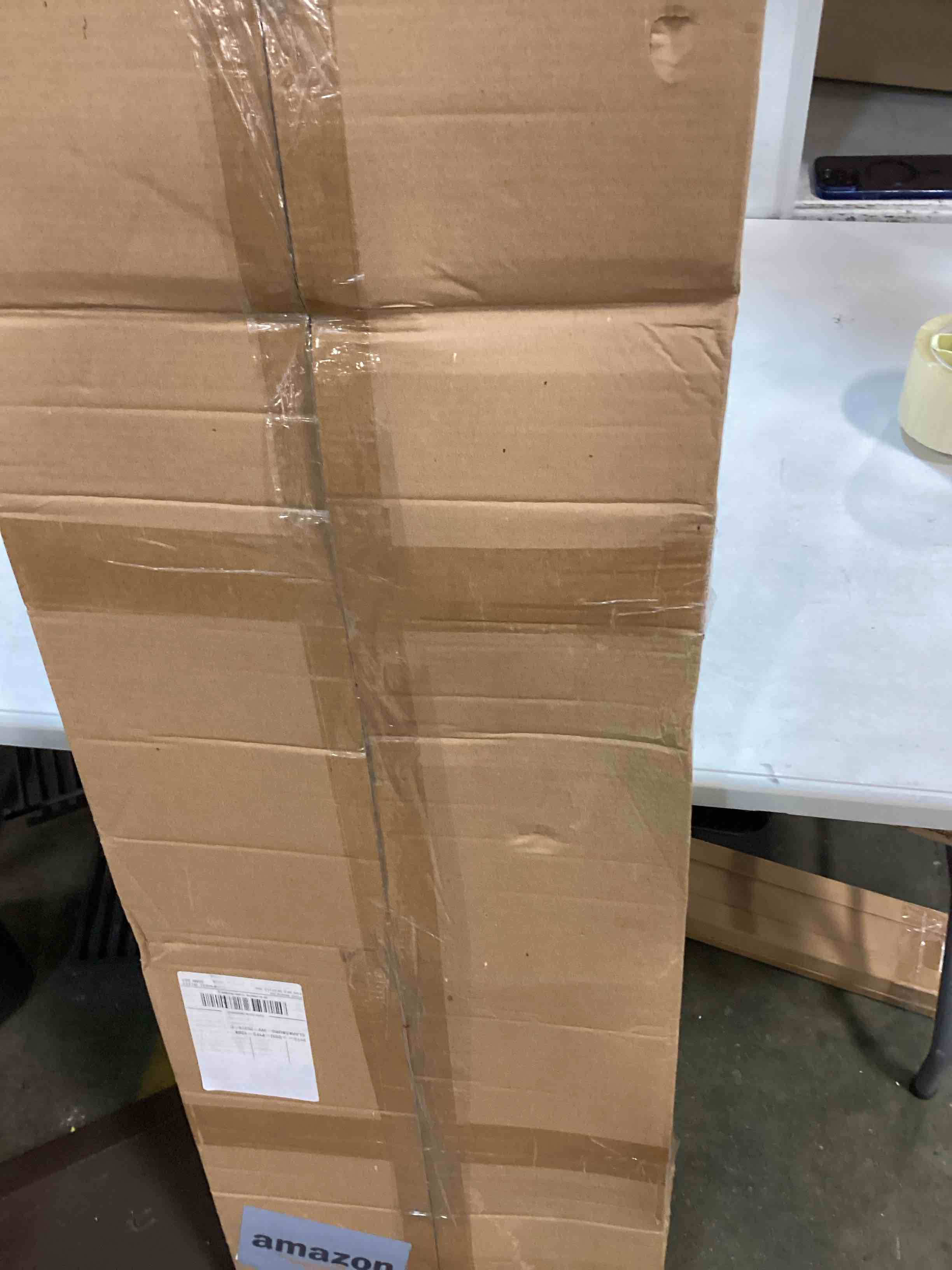 https://s3.amazonaws.com/lotting-images-prod/bidfta/YEL6827927_1722649121157.jpeg