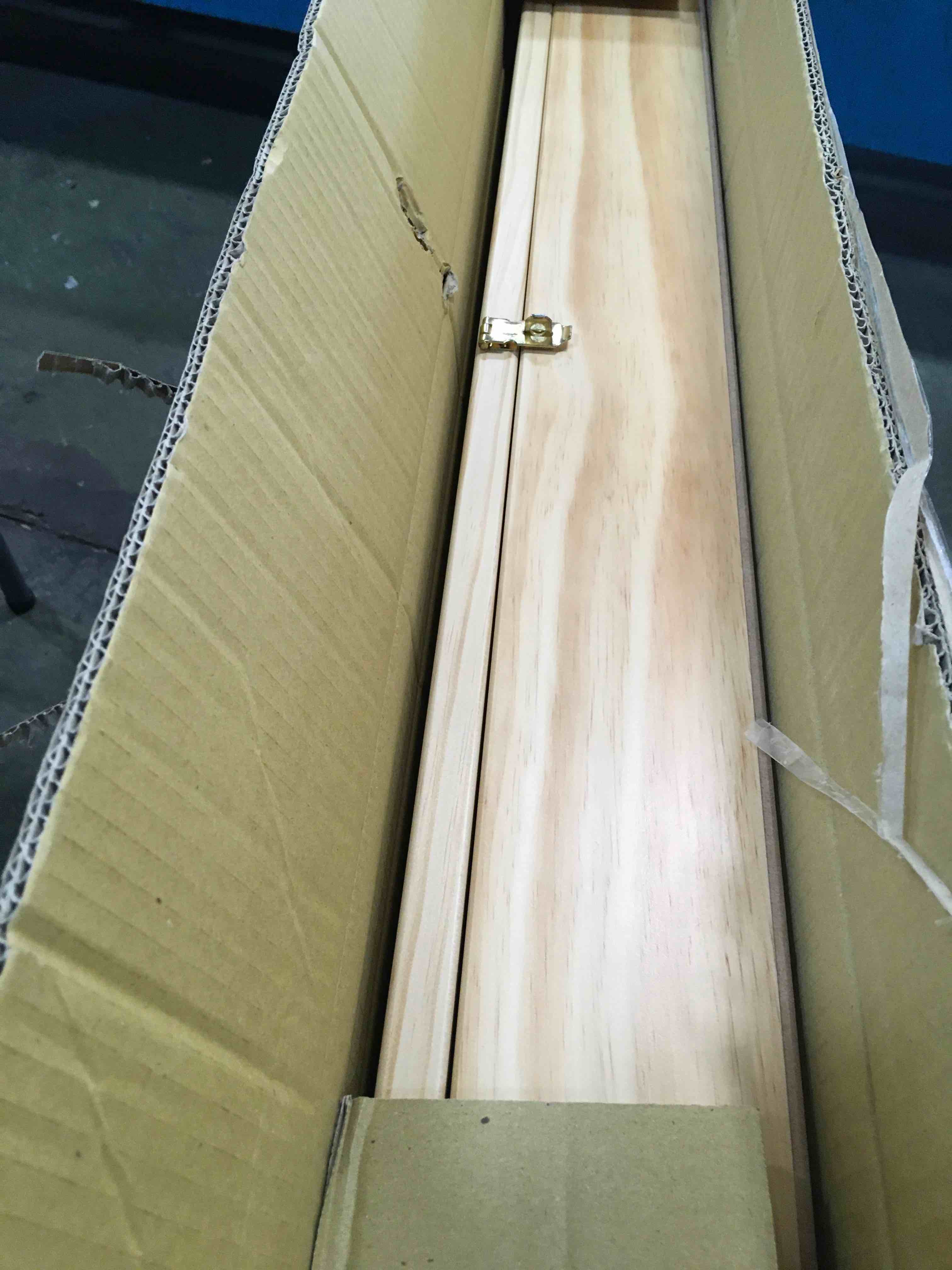 https://s3.amazonaws.com/lotting-images-prod/bidfta/YEL6828023_1722633873325.jpeg