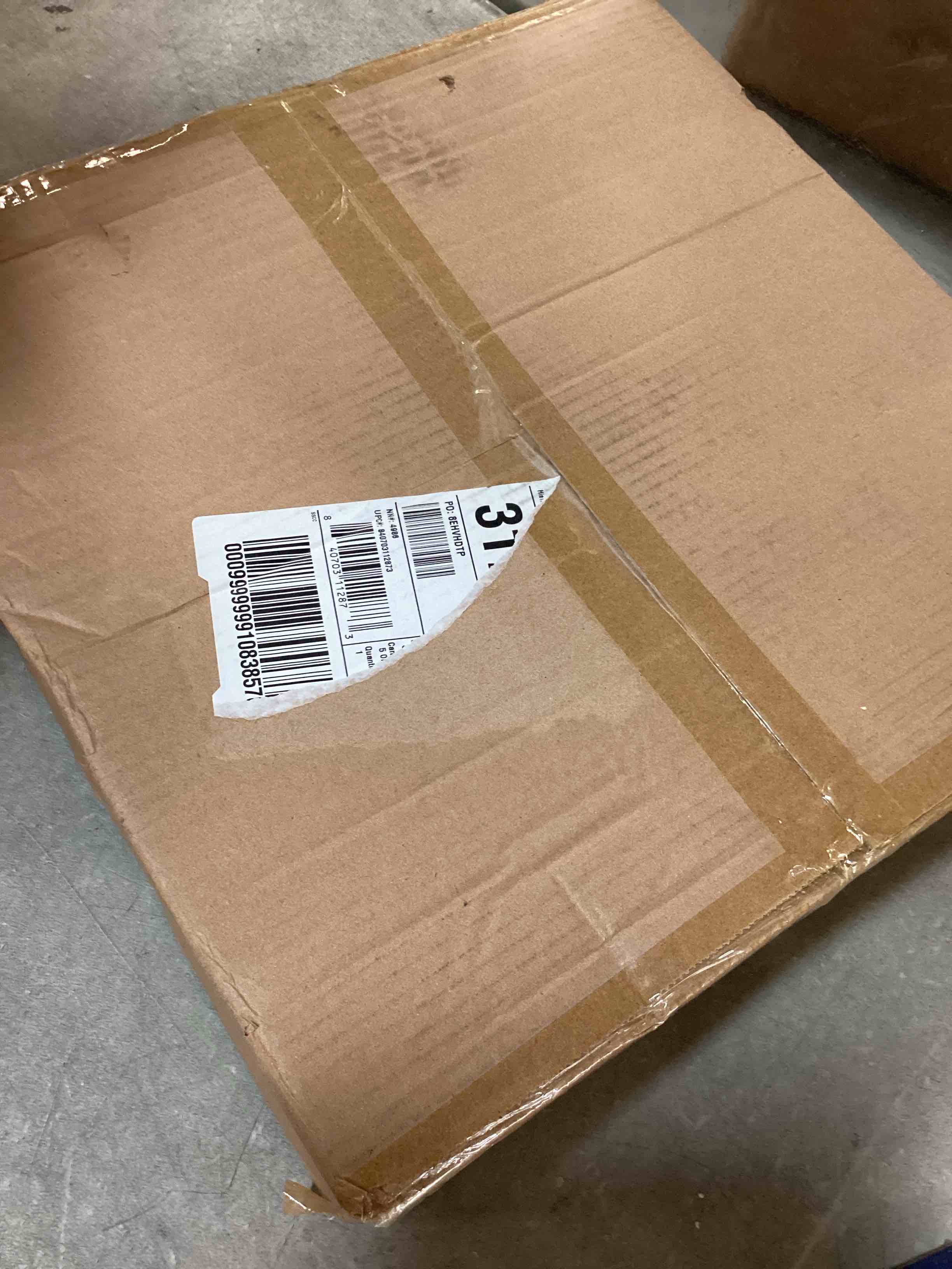 https://s3.amazonaws.com/lotting-images-prod/bidfta/YEL6828498_1722526482749.jpeg