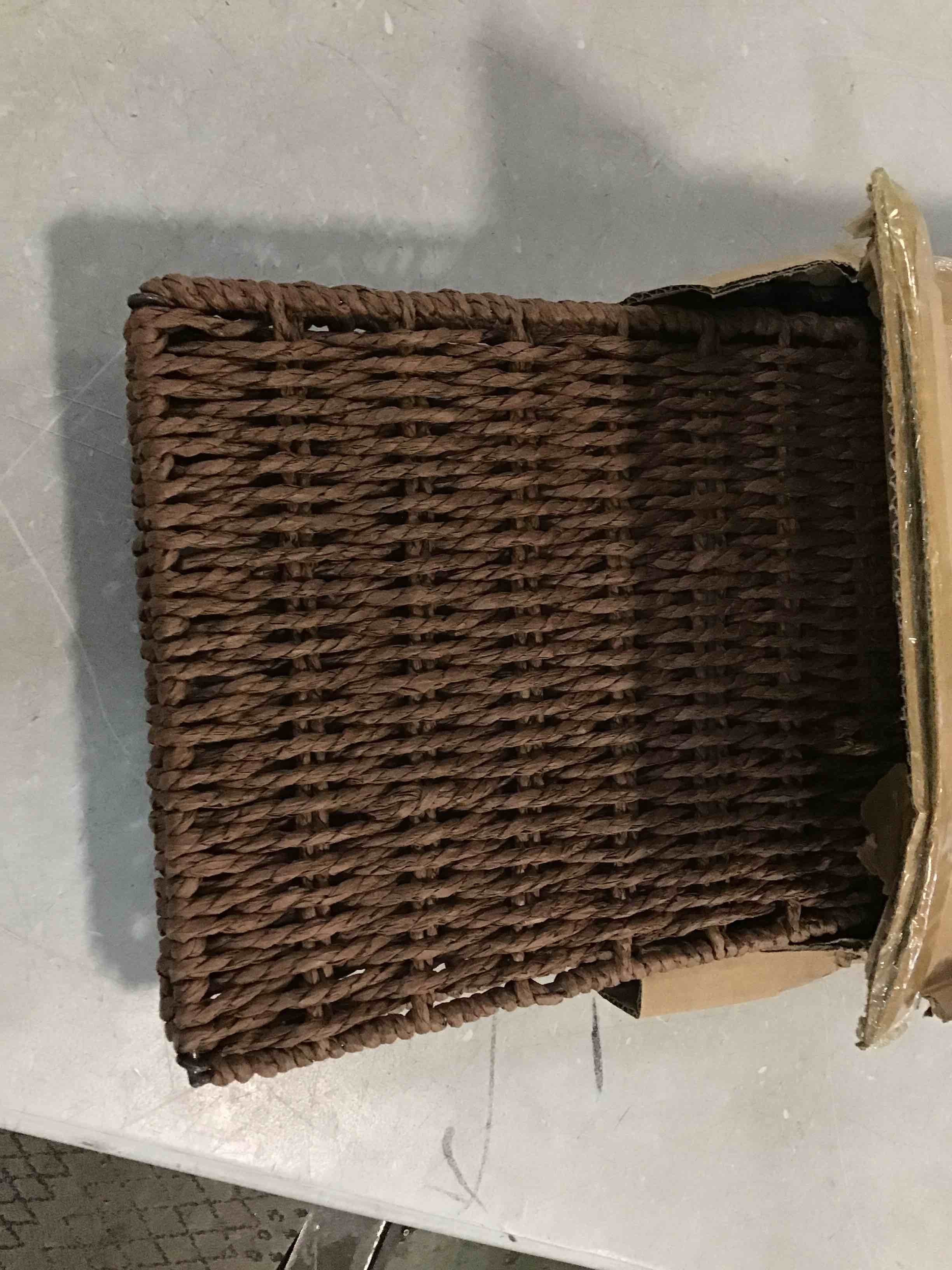 https://s3.amazonaws.com/lotting-images-prod/bidfta/YEL6829363_1725368904670.jpeg