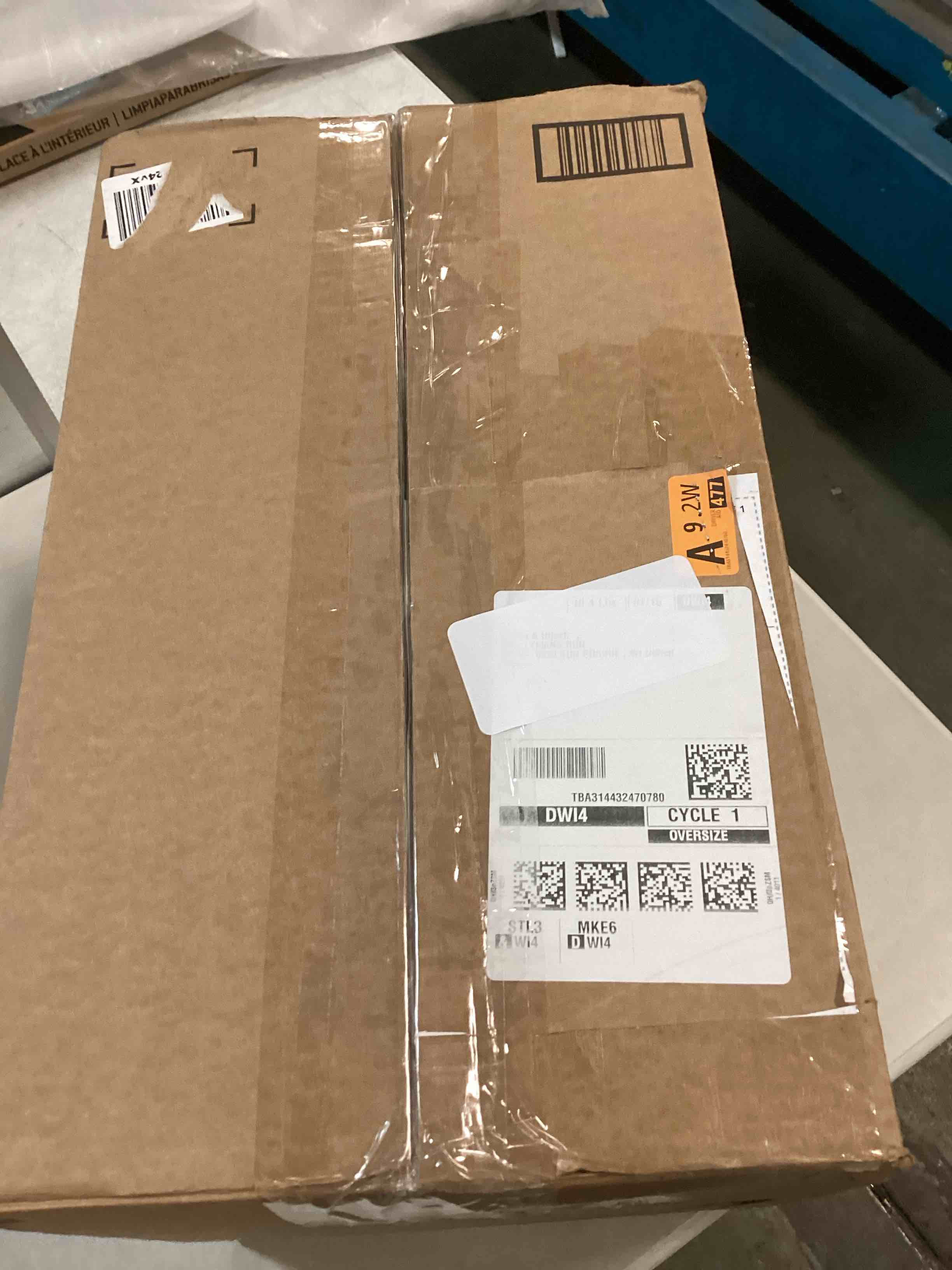 https://s3.amazonaws.com/lotting-images-prod/bidfta/YEL6831357_1723005621265.jpeg