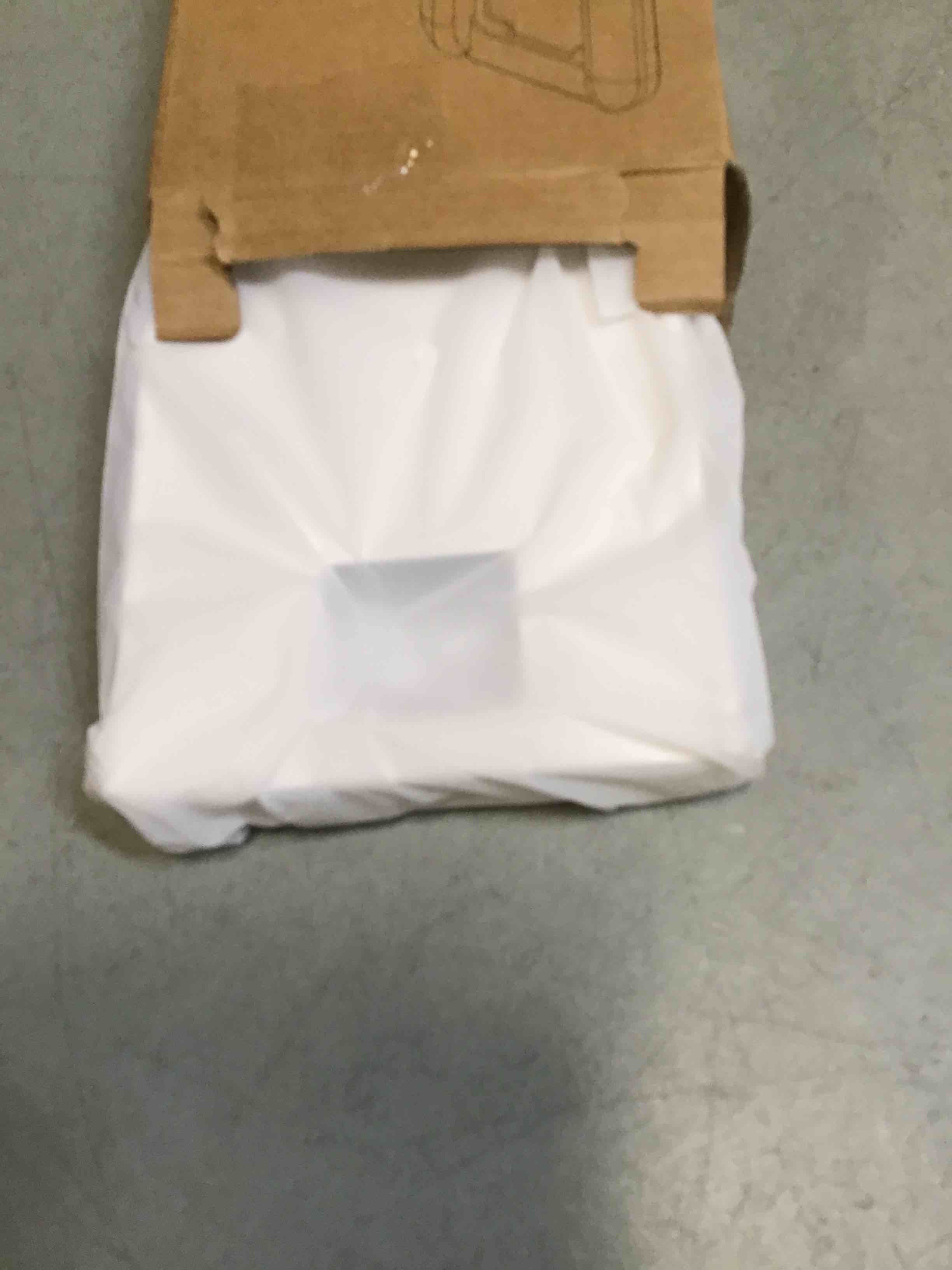https://s3.amazonaws.com/lotting-images-prod/bidfta/YEL6831730_1722440626327.jpeg