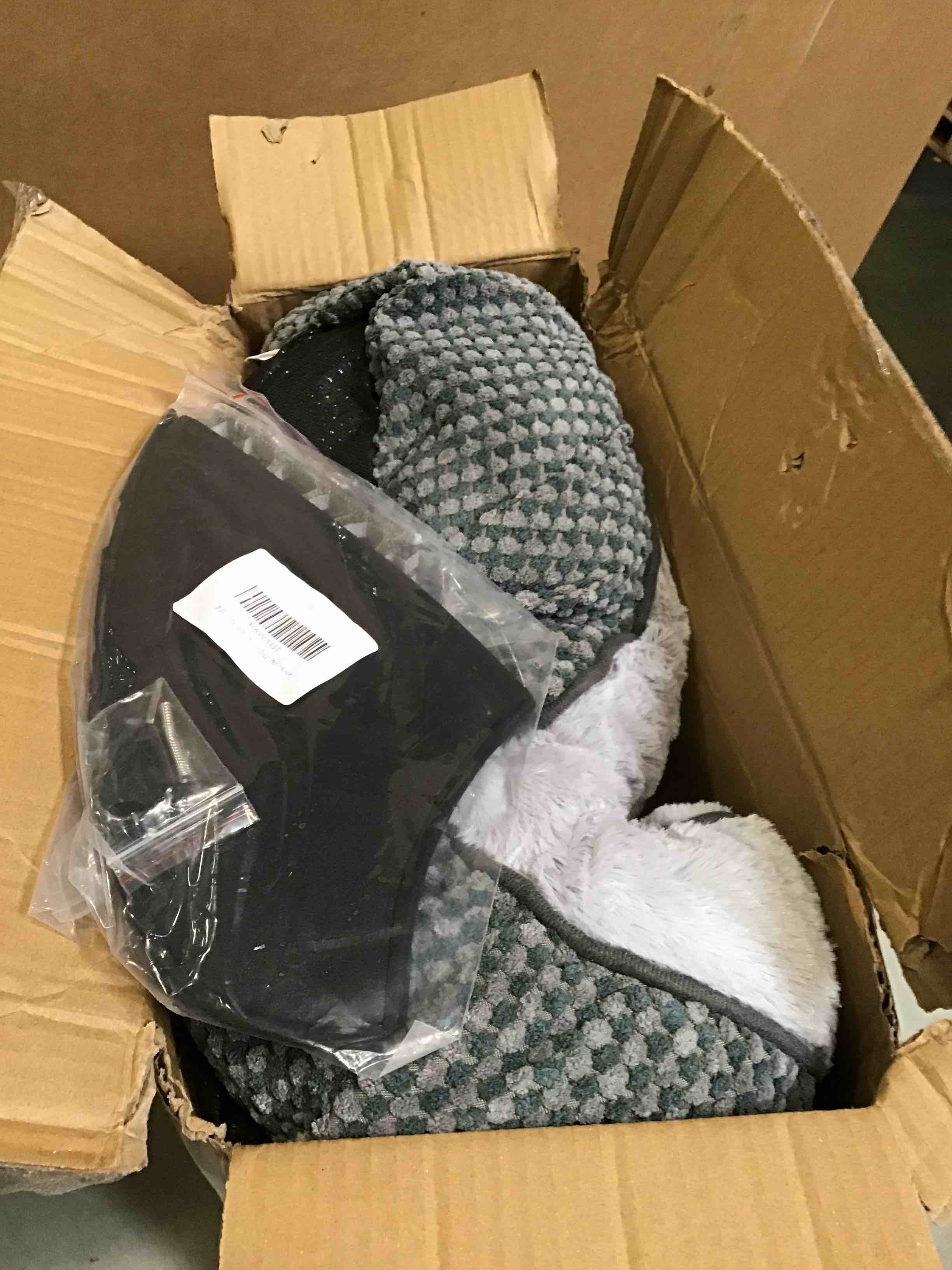 https://s3.amazonaws.com/lotting-images-prod/bidfta/YEL6832730_1722880512814.jpeg