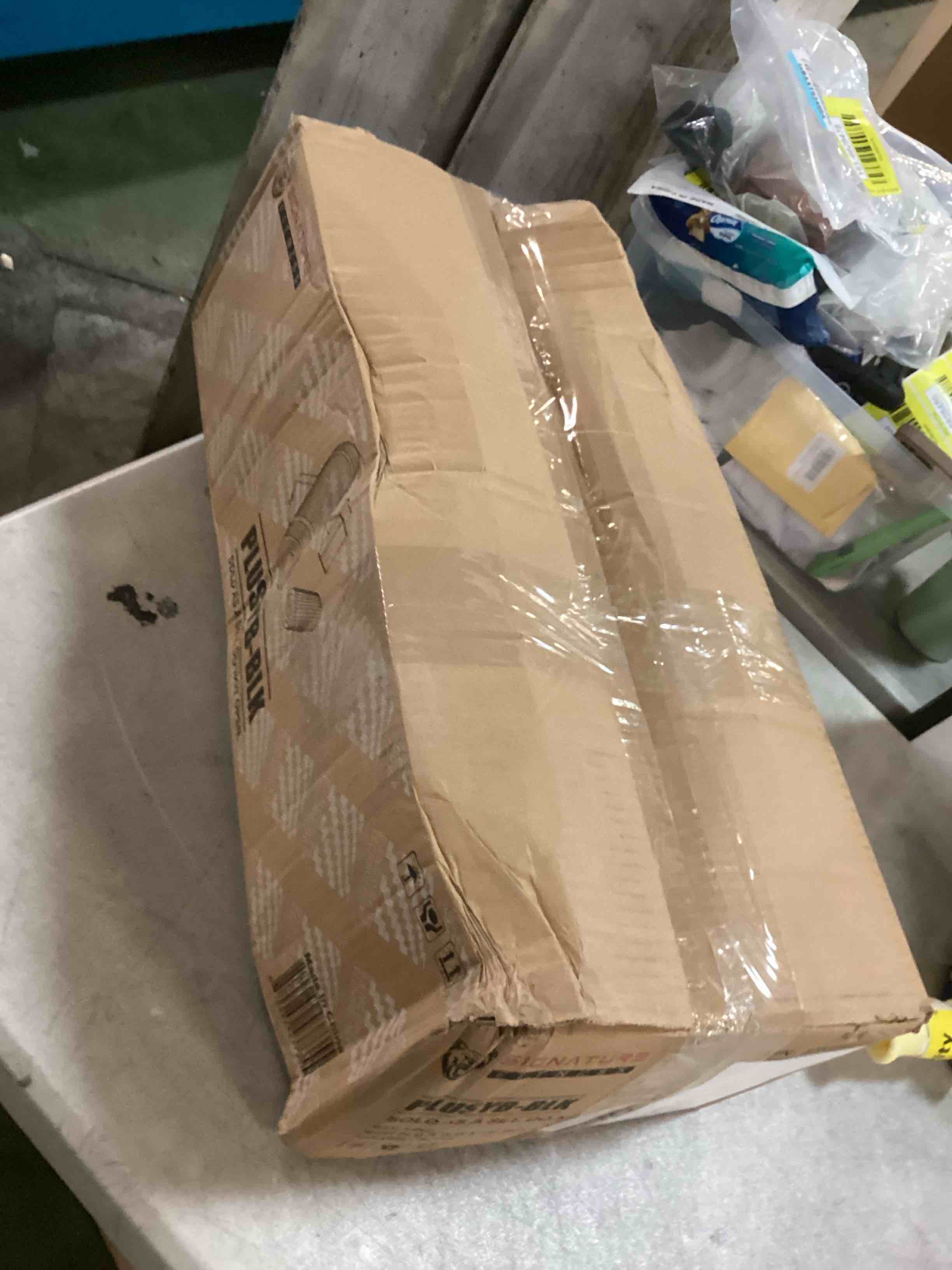 https://s3.amazonaws.com/lotting-images-prod/bidfta/YEL6833032_1722524070345.jpeg