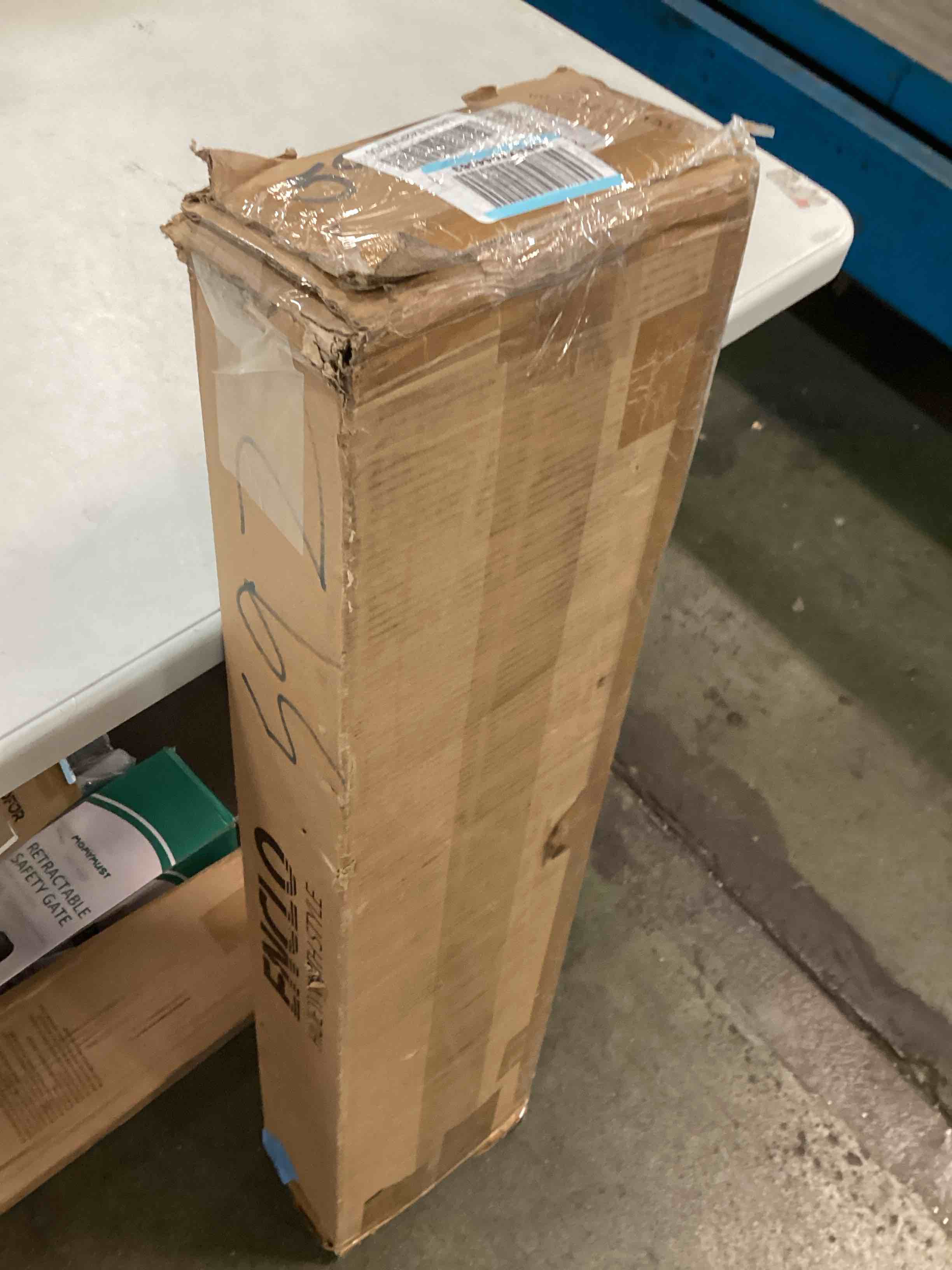 https://s3.amazonaws.com/lotting-images-prod/bidfta/YEL6833921_1722970509310.jpeg