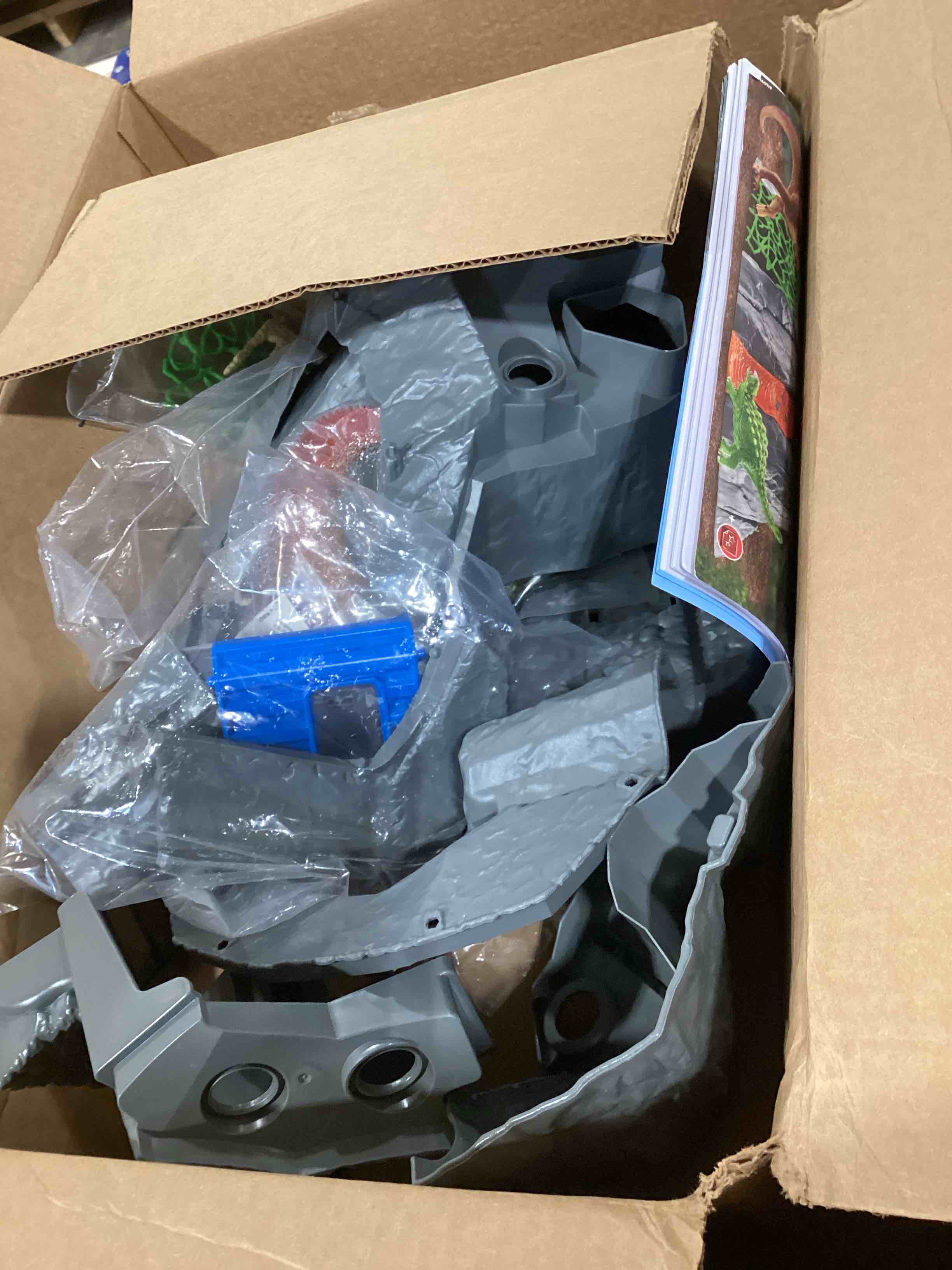 https://s3.amazonaws.com/lotting-images-prod/bidfta/YEL6836228_1727795106922.jpeg
