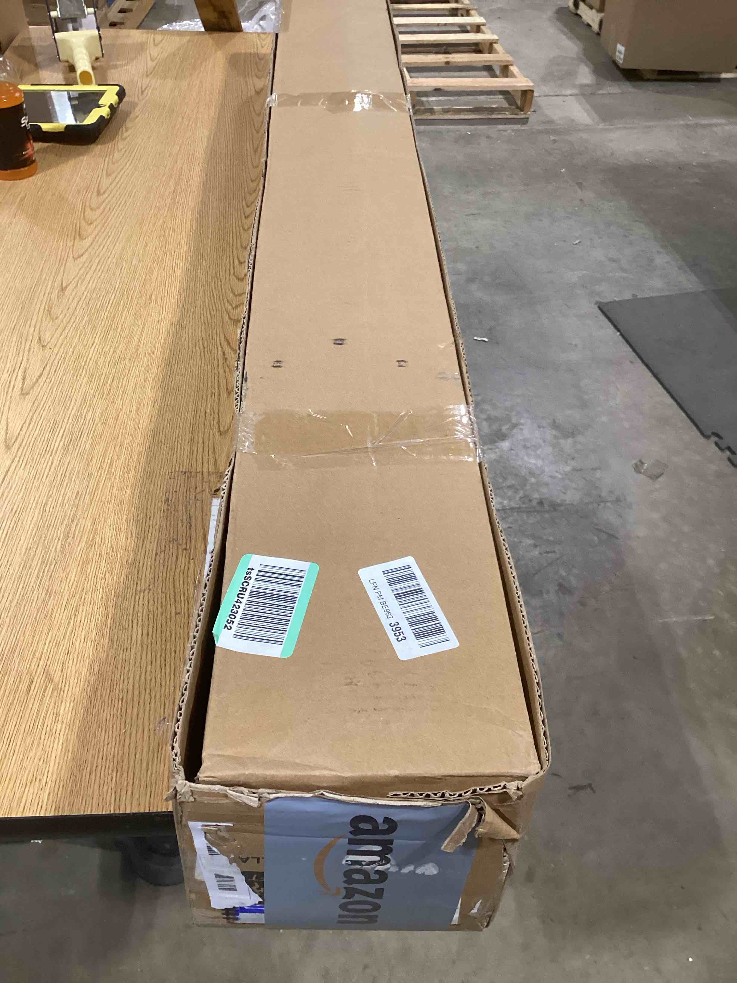 https://s3.amazonaws.com/lotting-images-prod/bidfta/YEL6836666_1728320140437.jpeg