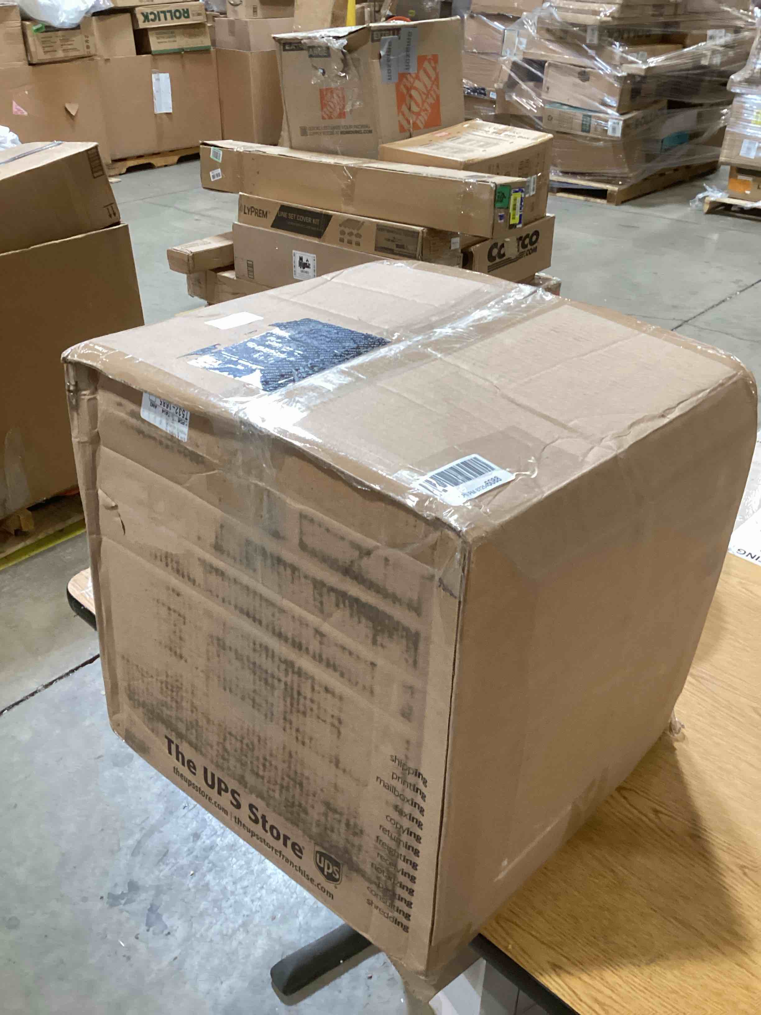 https://s3.amazonaws.com/lotting-images-prod/bidfta/YEL6836700_1728326037243.jpeg