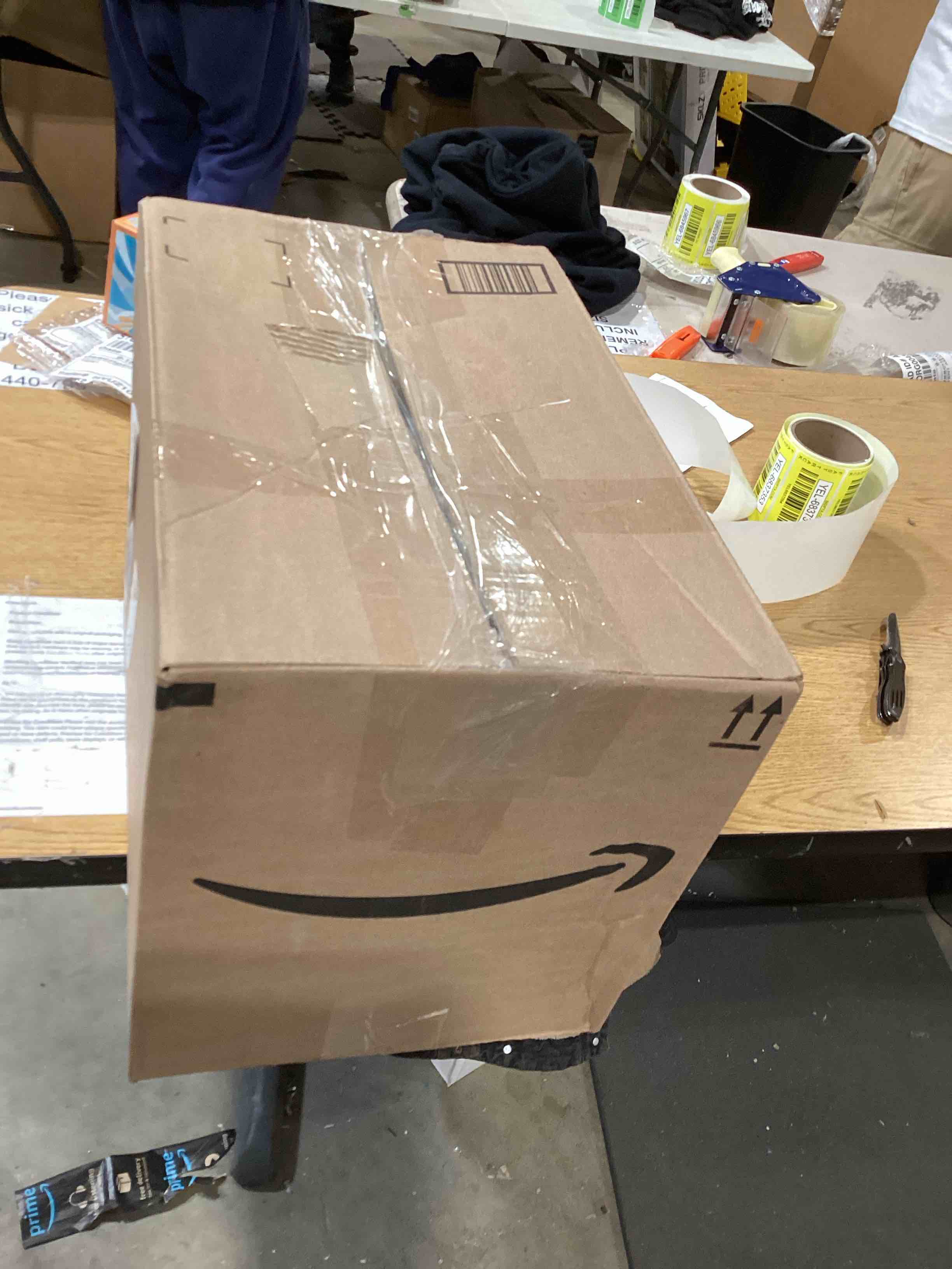 https://s3.amazonaws.com/lotting-images-prod/bidfta/YEL6837350_1728590500768.jpeg