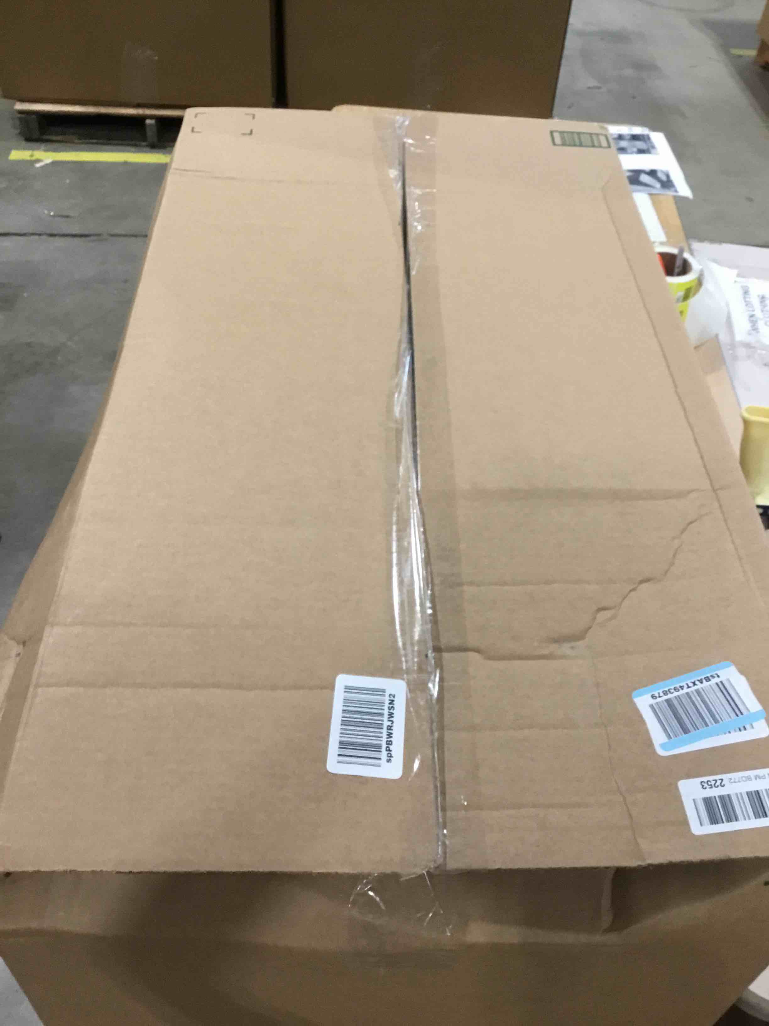 https://s3.amazonaws.com/lotting-images-prod/bidfta/YEL6837387_1728651030107.jpeg