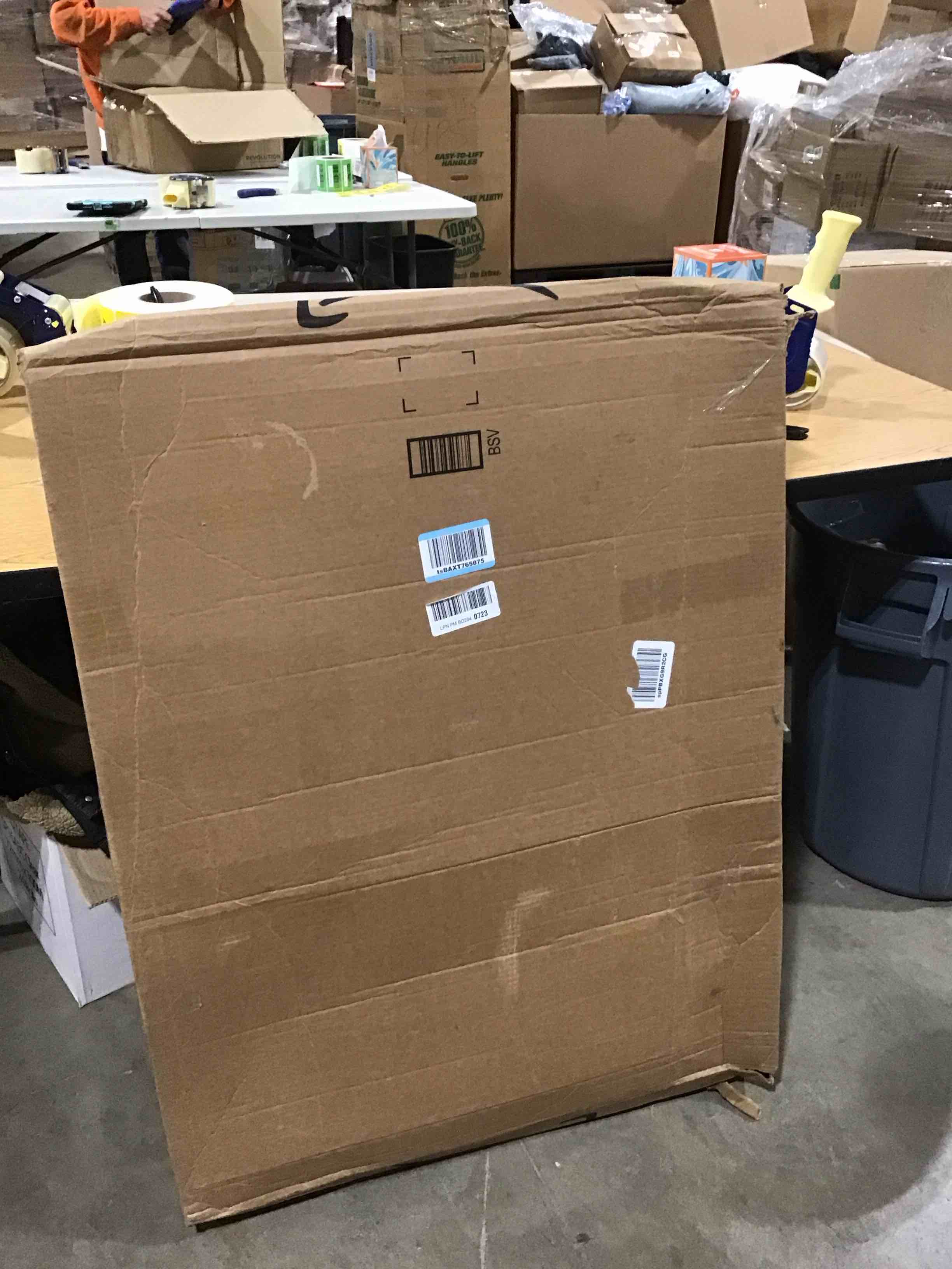 https://s3.amazonaws.com/lotting-images-prod/bidfta/YEL6837406_1728904806953.jpeg
