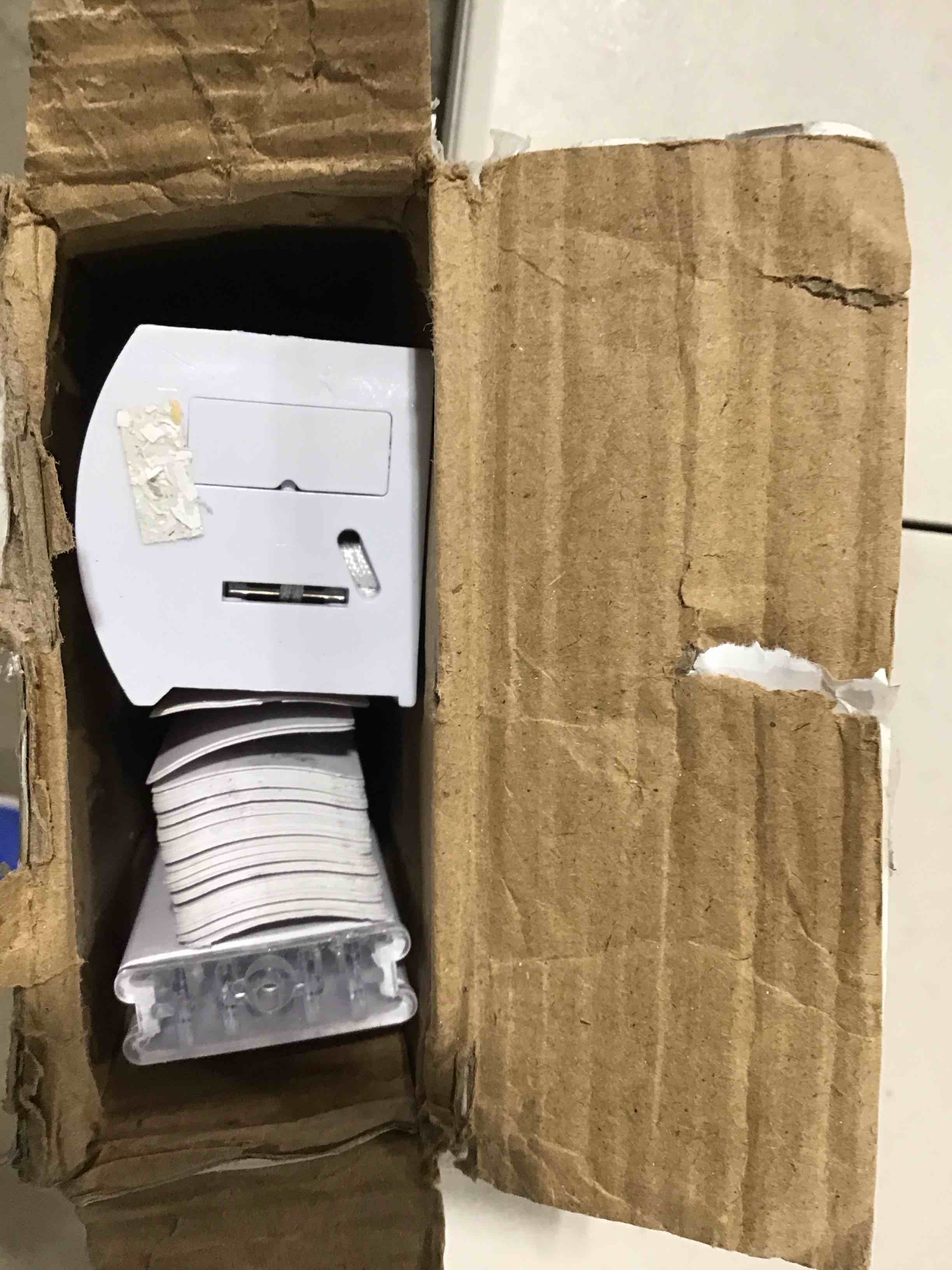 https://s3.amazonaws.com/lotting-images-prod/bidfta/YEL6837718_1727705878595.jpeg