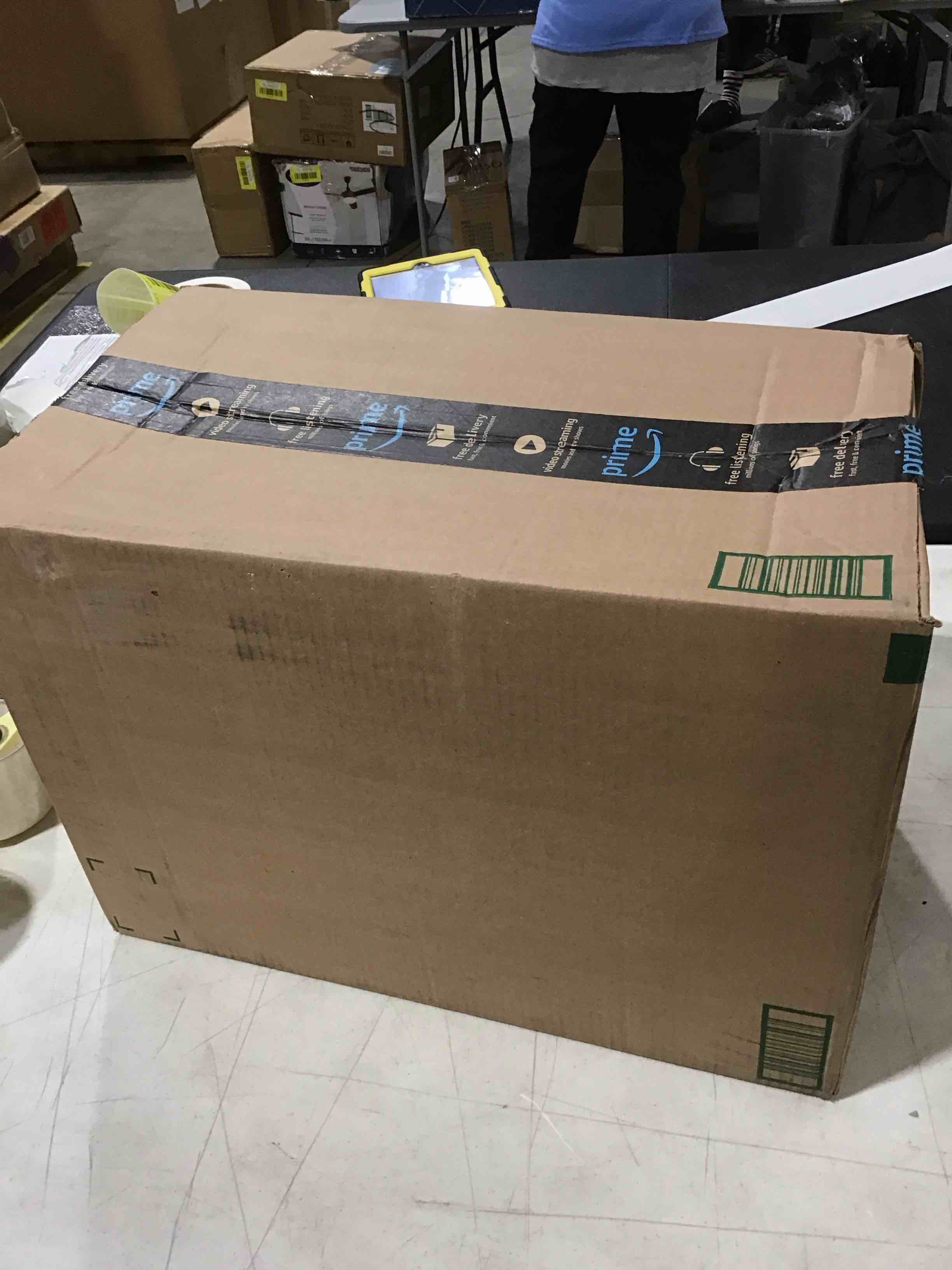 https://s3.amazonaws.com/lotting-images-prod/bidfta/YEL6840060_1728650743191.jpeg