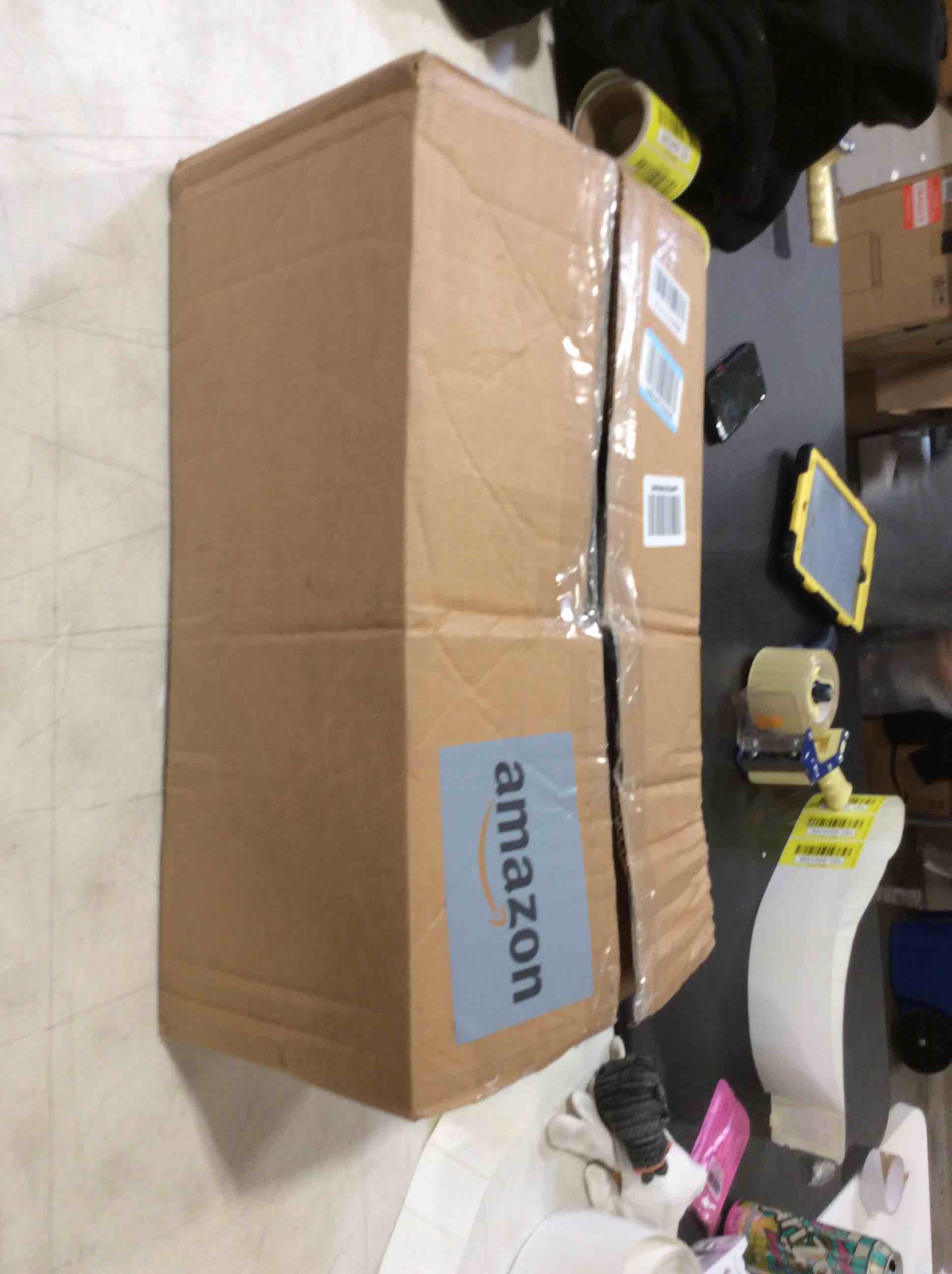 https://s3.amazonaws.com/lotting-images-prod/bidfta/YEL6840251_1728921336445.jpeg