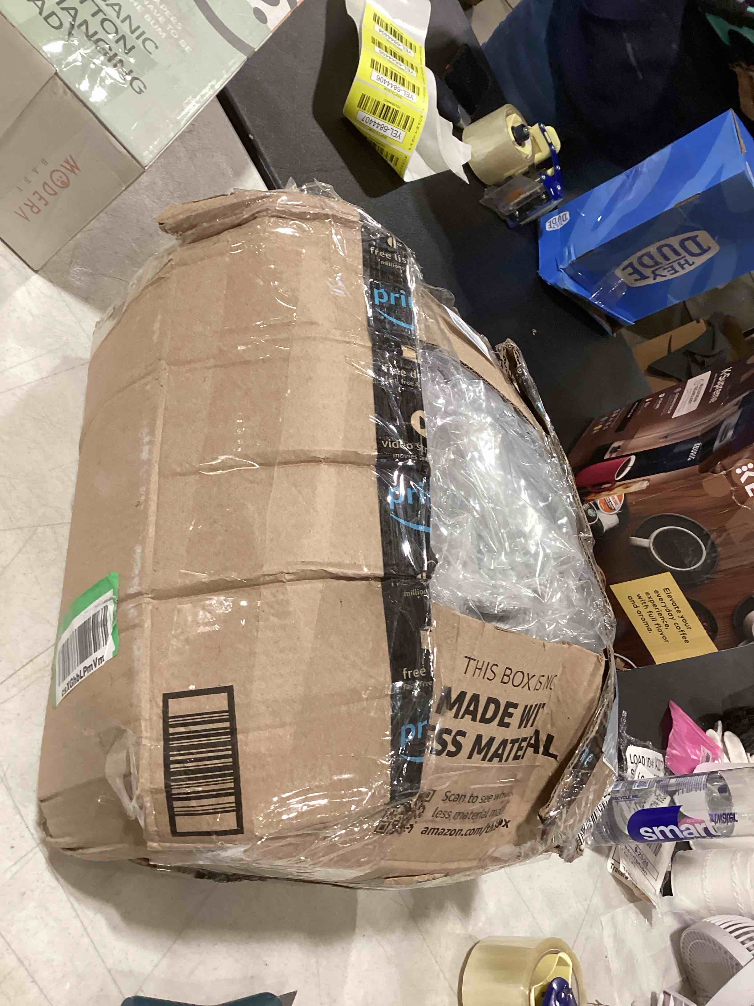 https://s3.amazonaws.com/lotting-images-prod/bidfta/YEL6840323_1728994742303.jpeg