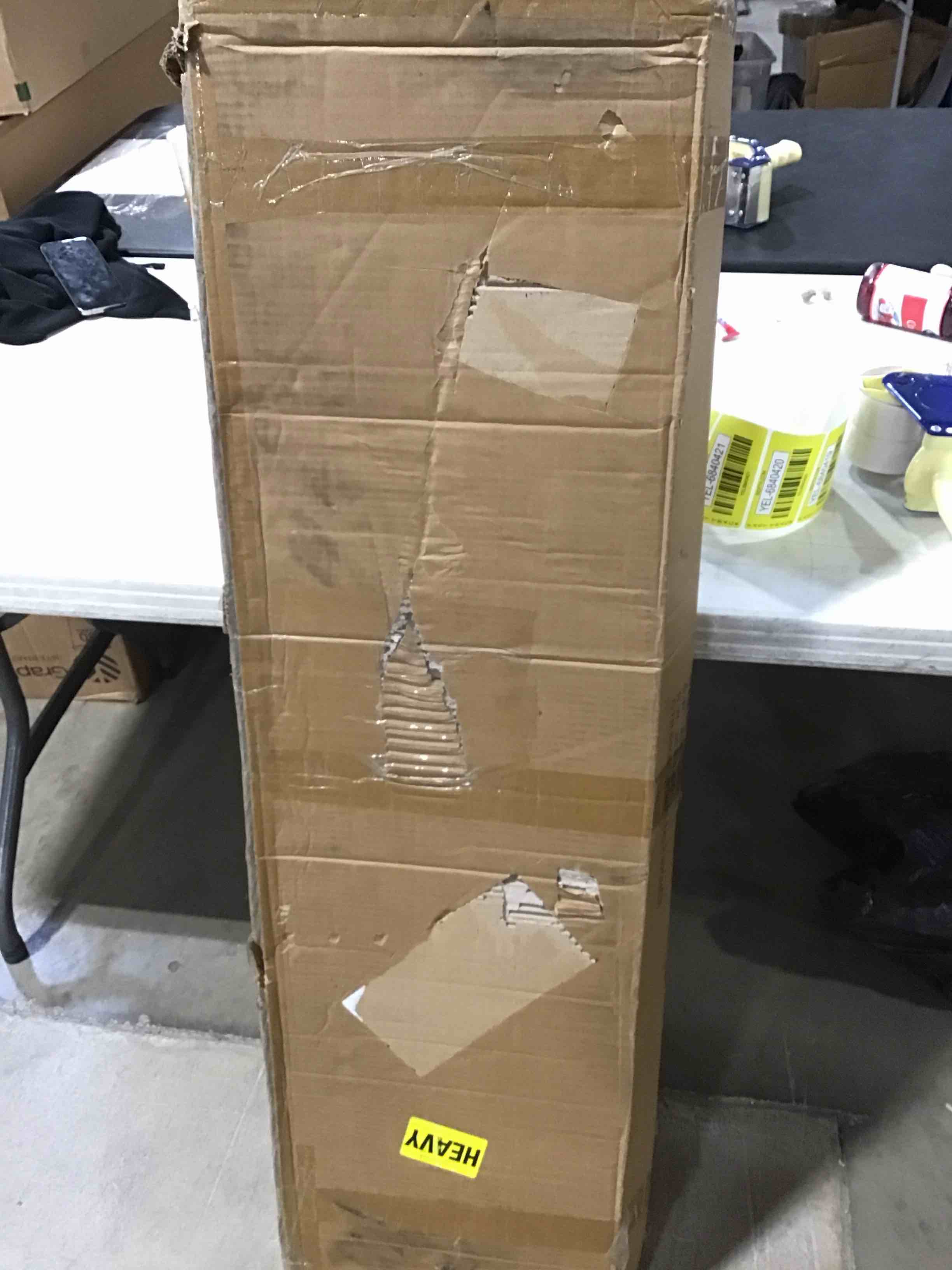 https://s3.amazonaws.com/lotting-images-prod/bidfta/YEL6840417_1729016480340.jpeg