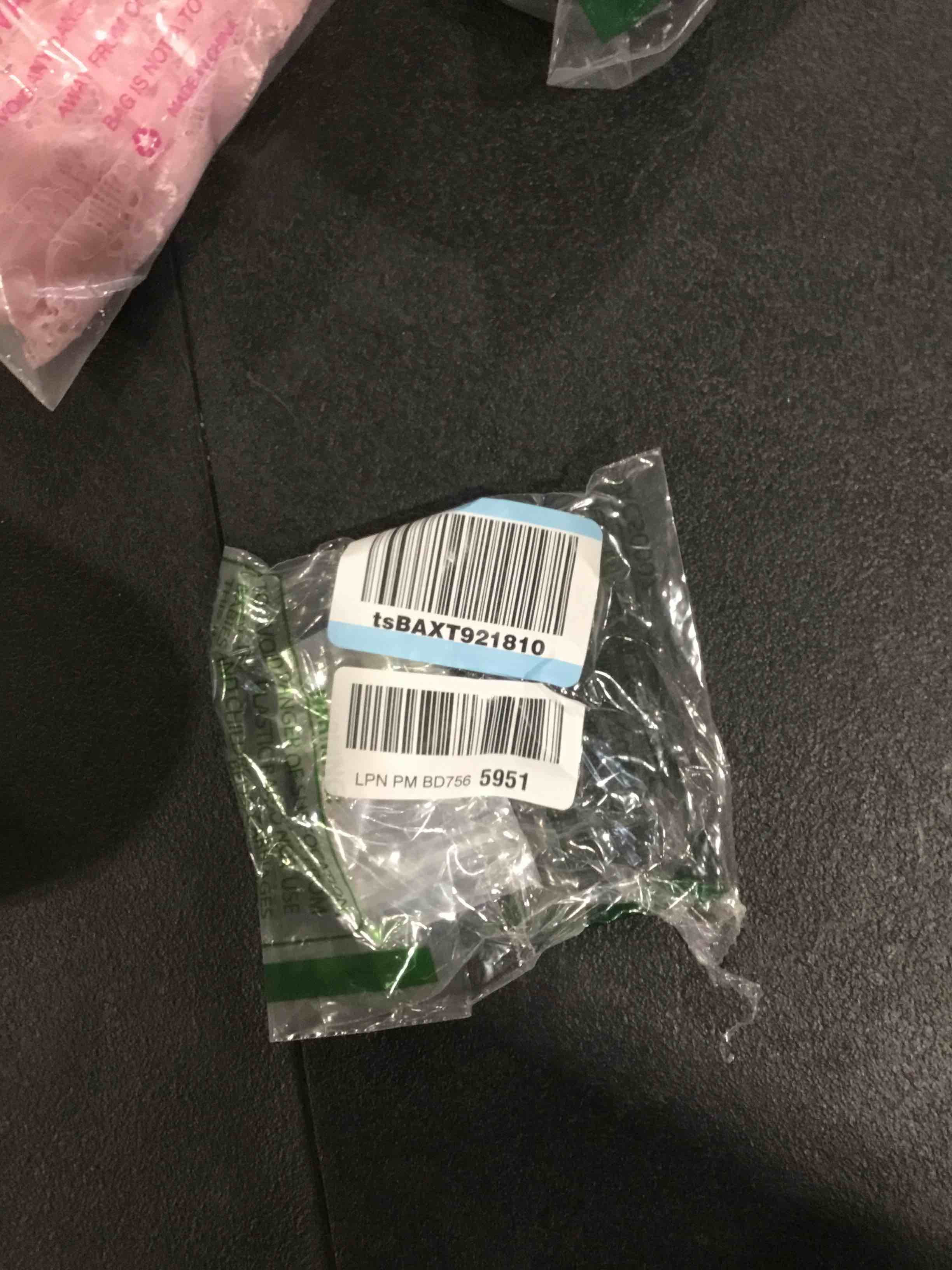 https://s3.amazonaws.com/lotting-images-prod/bidfta/YEL6841408_1727705019148.jpeg