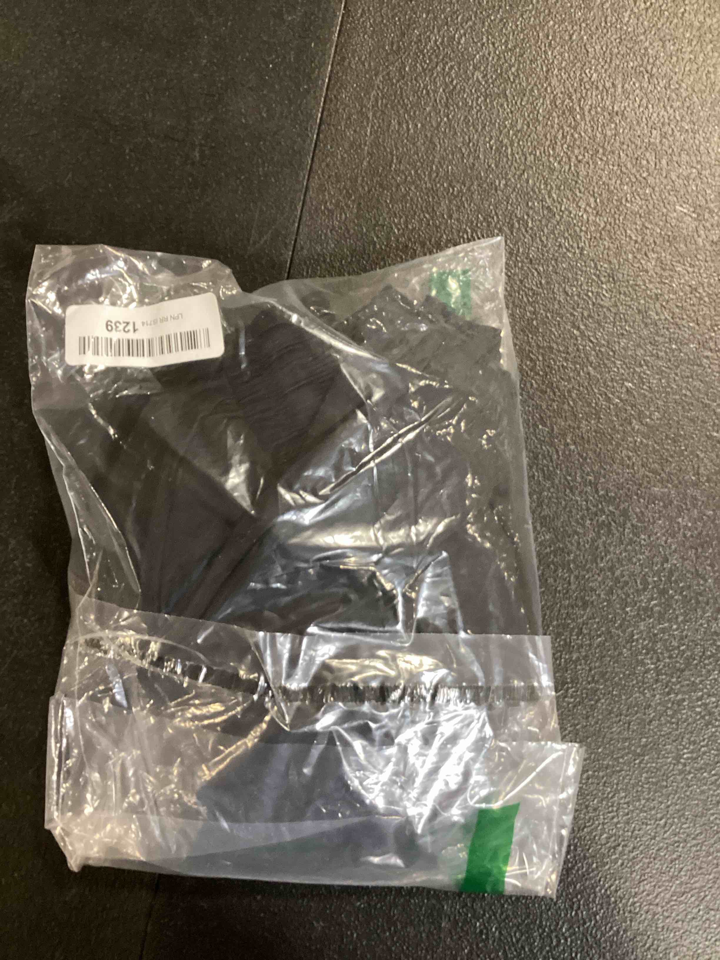 https://s3.amazonaws.com/lotting-images-prod/bidfta/YEL6843905_1728065828963.jpeg