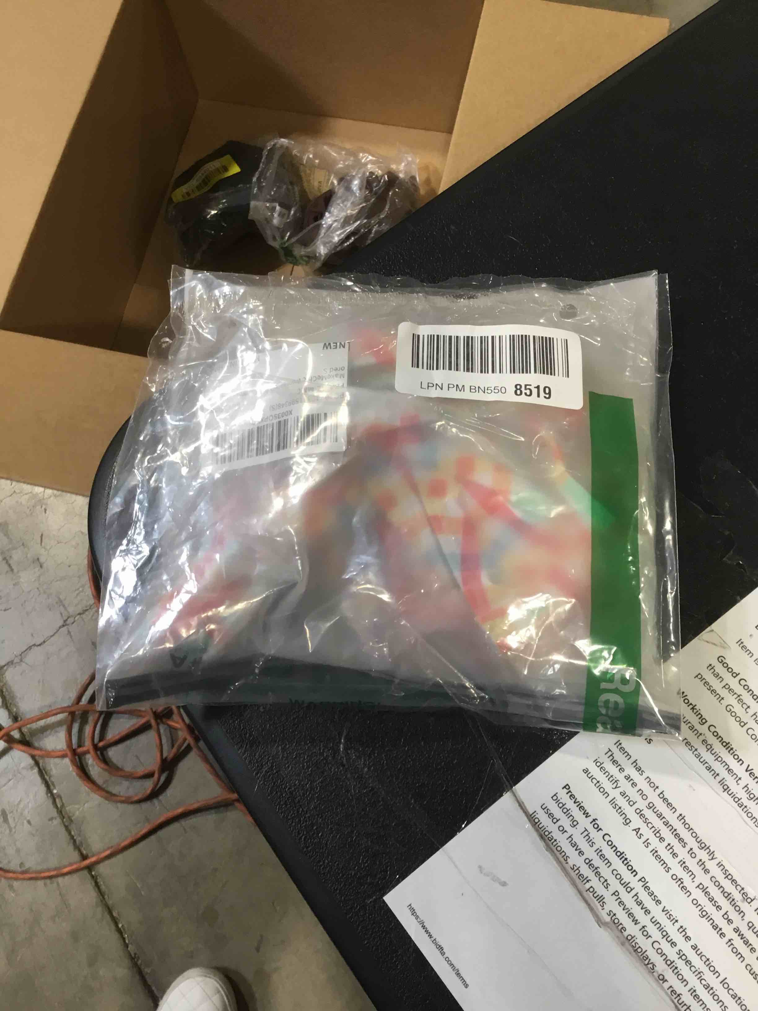 https://s3.amazonaws.com/lotting-images-prod/bidfta/YEL6844014_1728580954921.jpeg